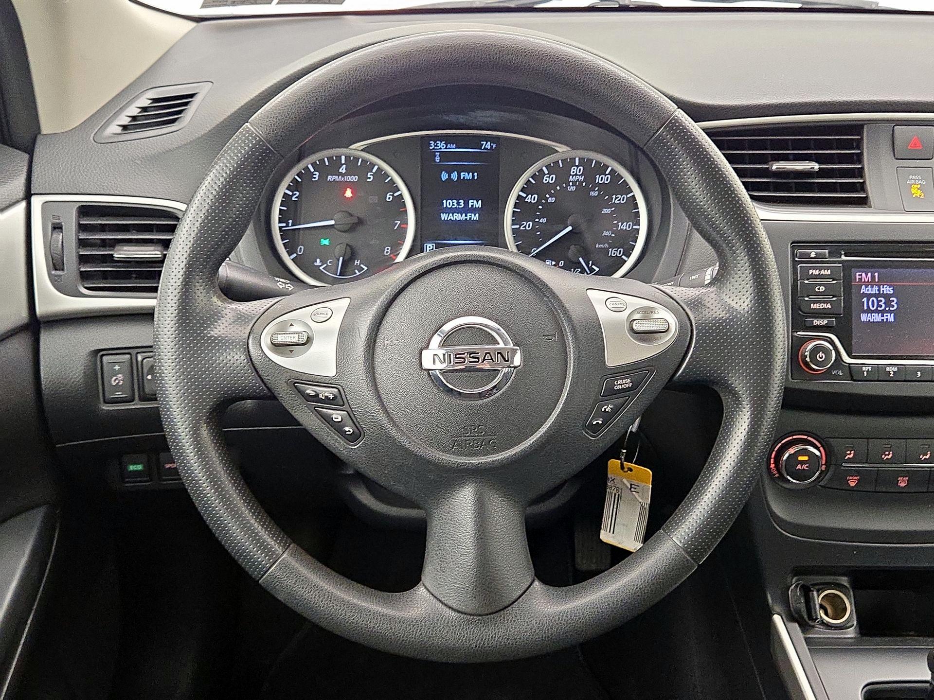 Thumbnail: 2018 Nissan Sentra - 10