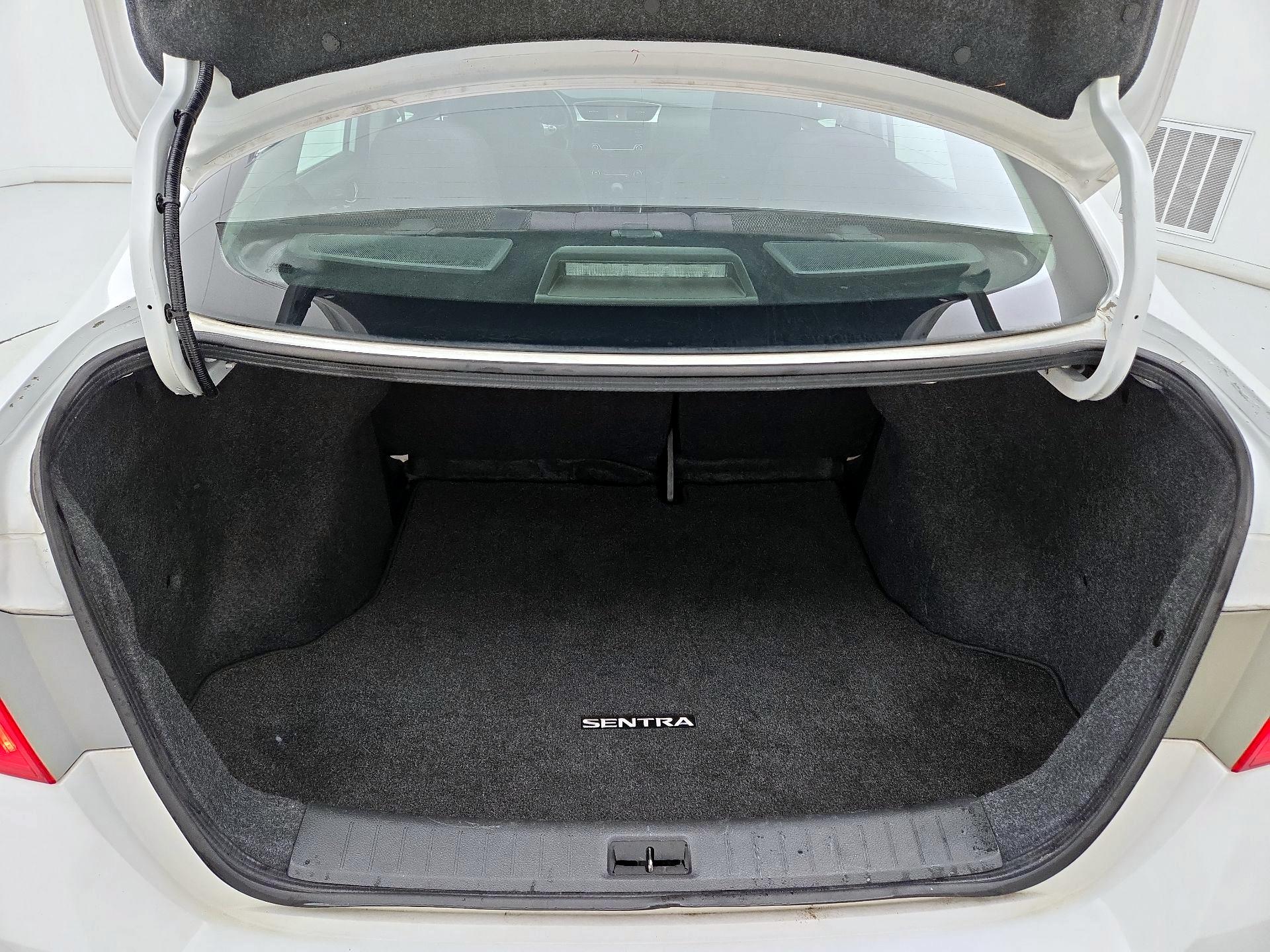 Thumbnail: 2018 Nissan Sentra - 20
