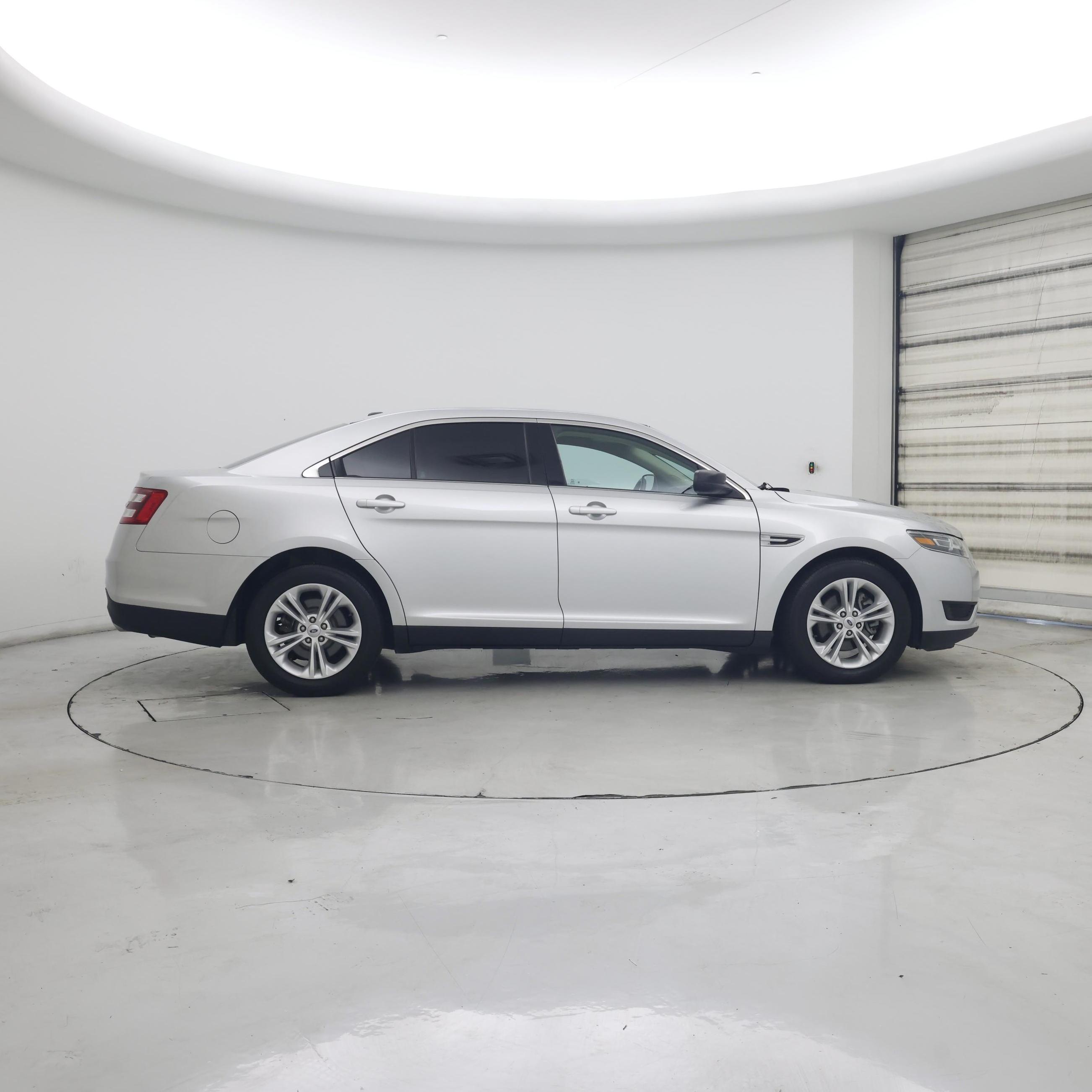 Thumbnail: 2016 Ford Taurus - 7