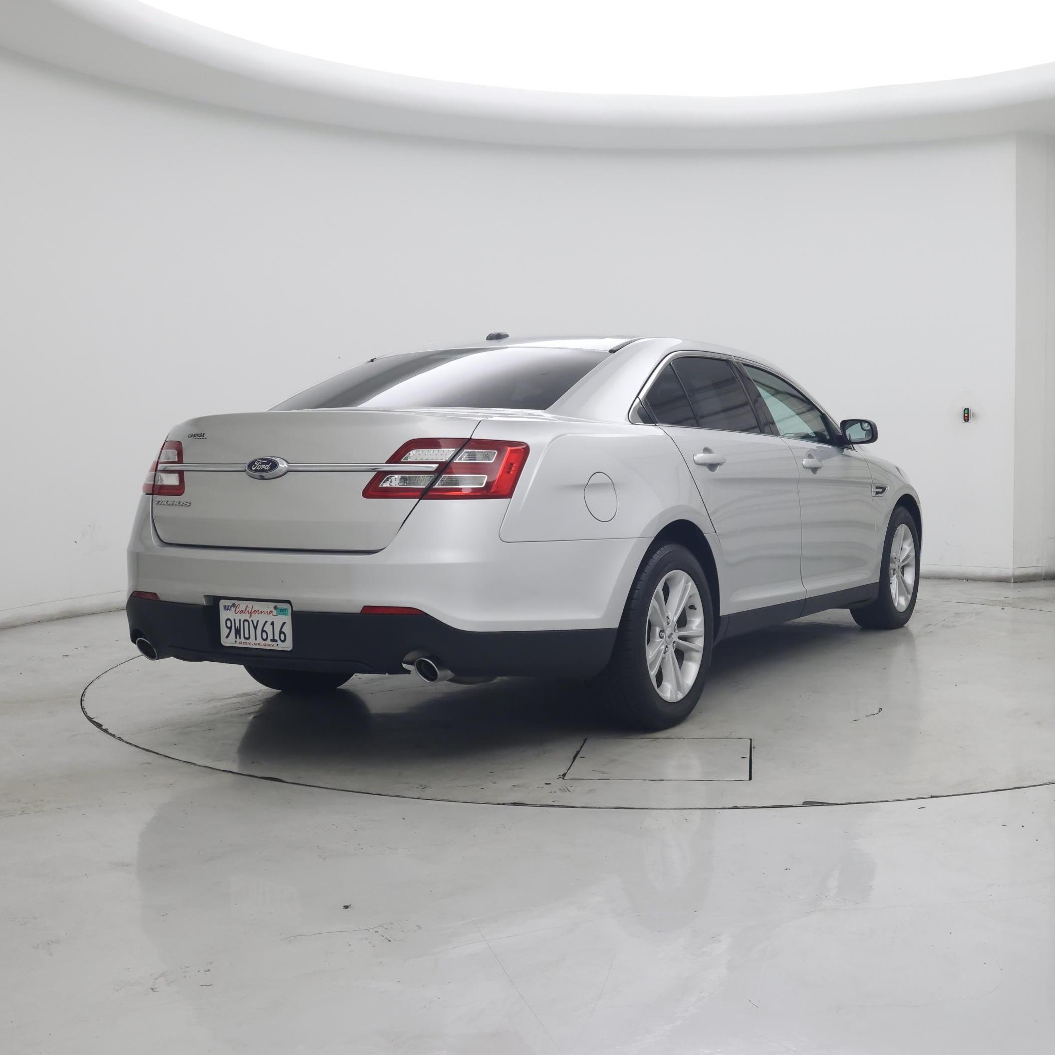 Thumbnail: 2016 Ford Taurus - 8