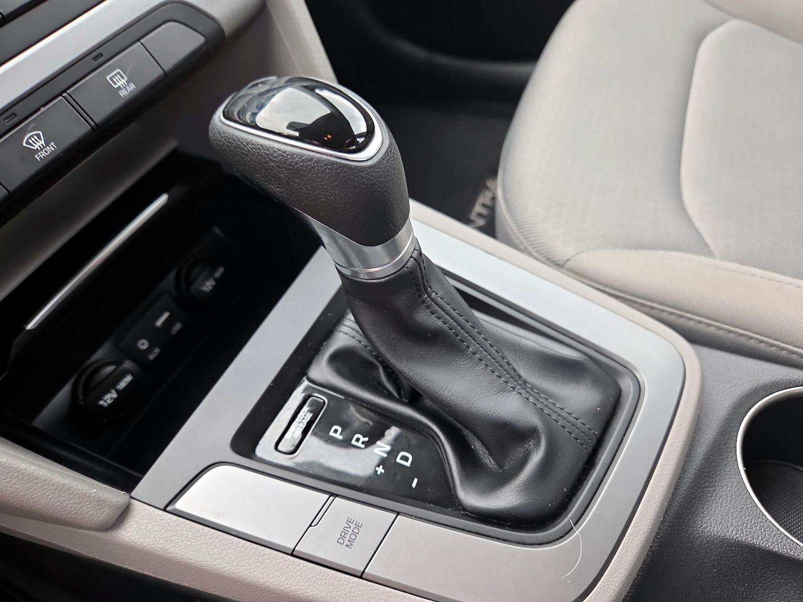 2018 Hyundai Elantra SEL - Photo 18