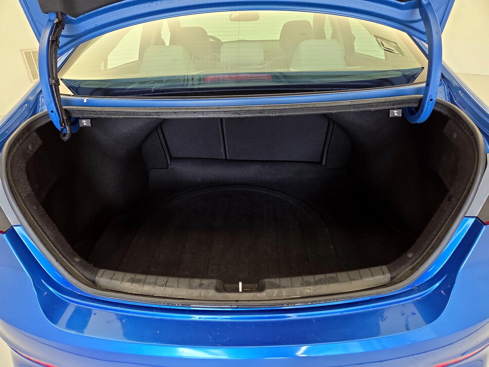 Thumbnail: 2018 Hyundai Elantra - 20