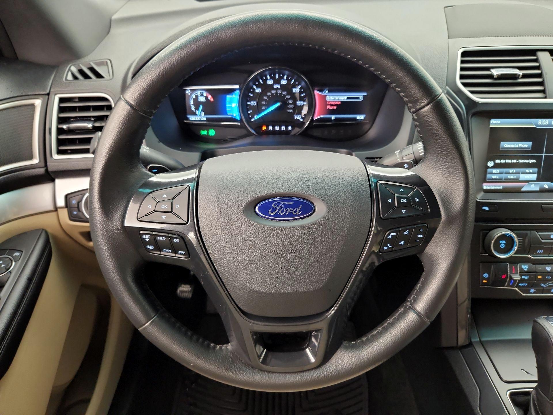 Thumbnail: 2016 Ford Explorer - 10