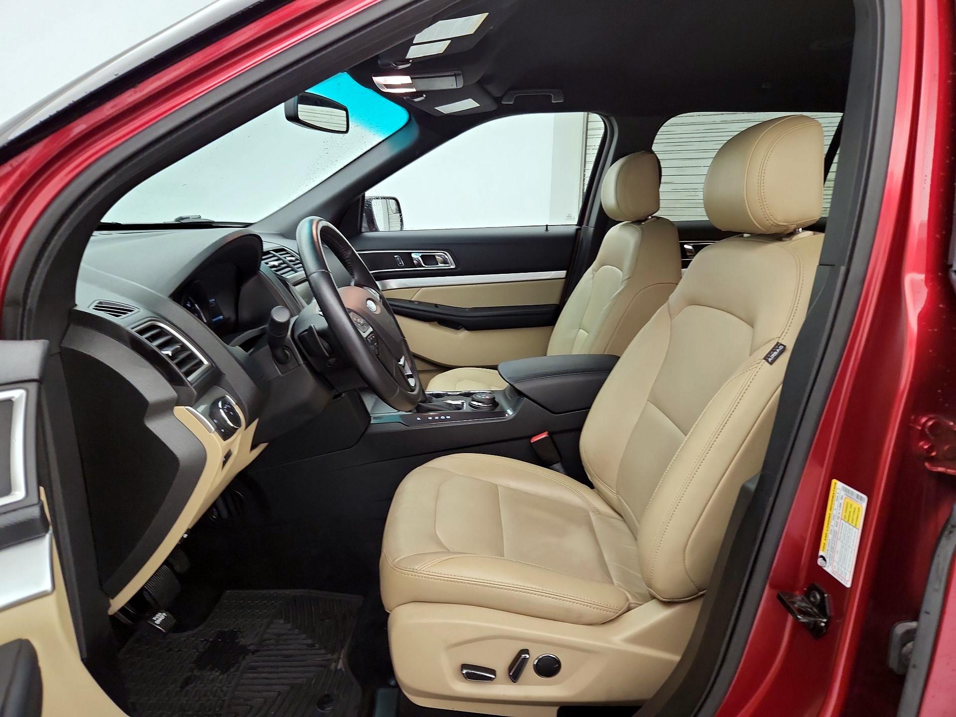 Thumbnail: 2016 Ford Explorer - 11