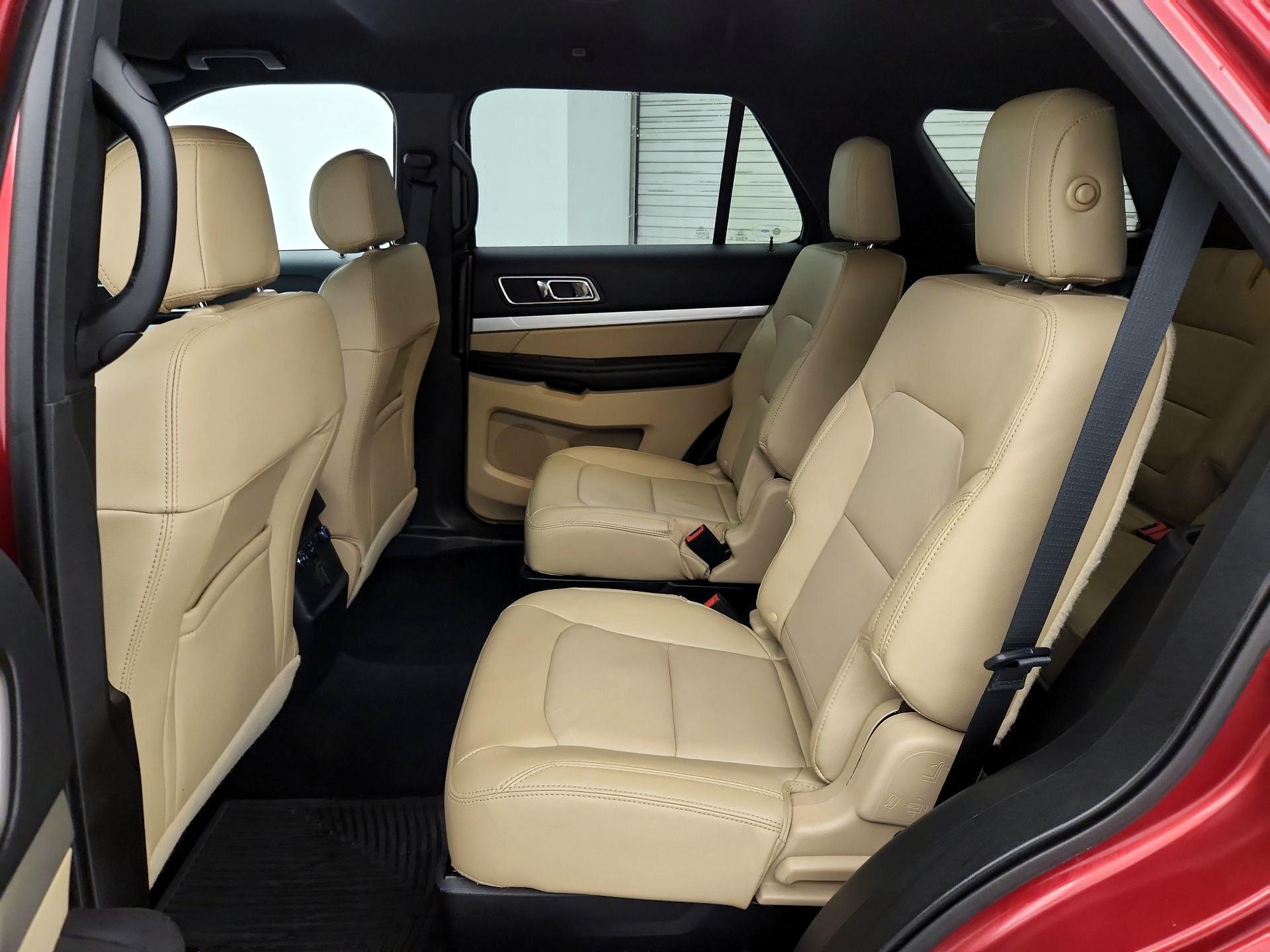 Thumbnail: 2016 Ford Explorer - 19