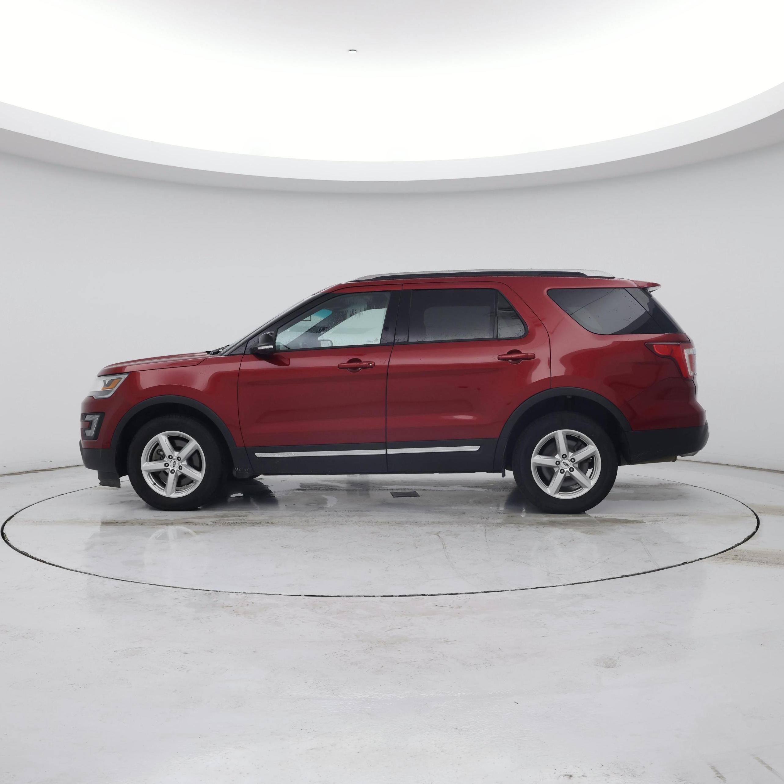 Thumbnail: 2016 Ford Explorer - 3
