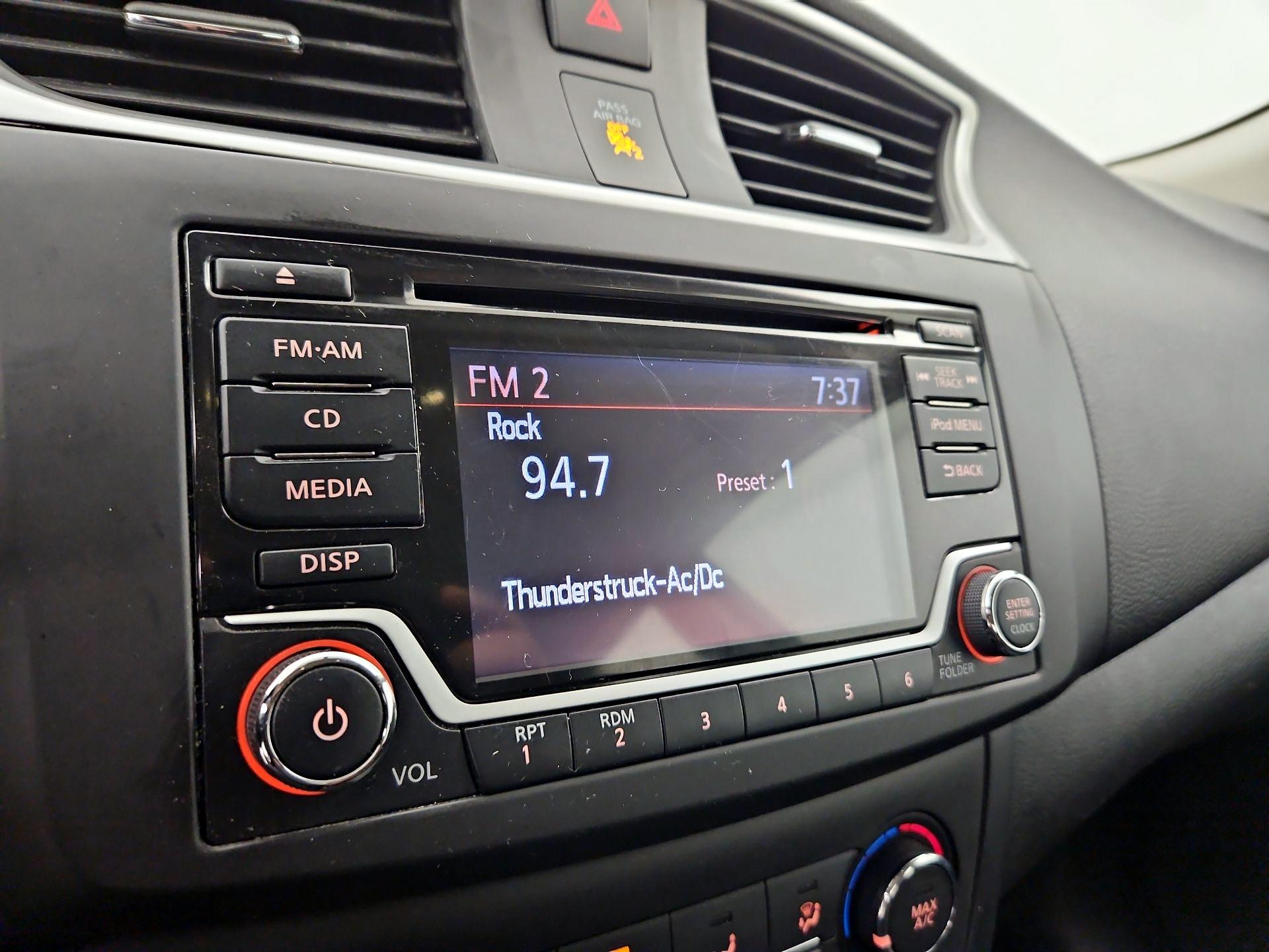 Thumbnail: 2018 Nissan Sentra - 15