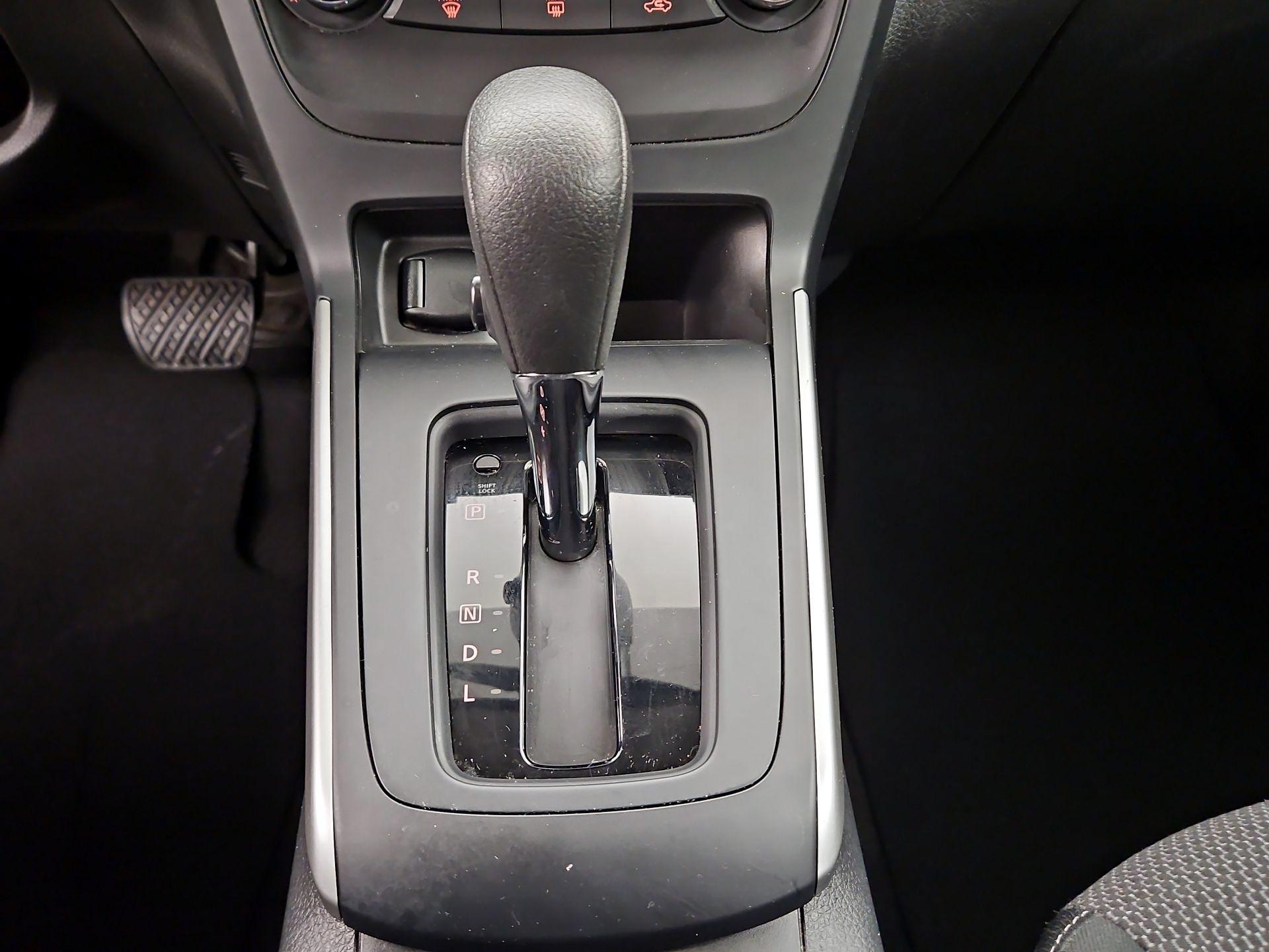 Thumbnail: 2018 Nissan Sentra - 17
