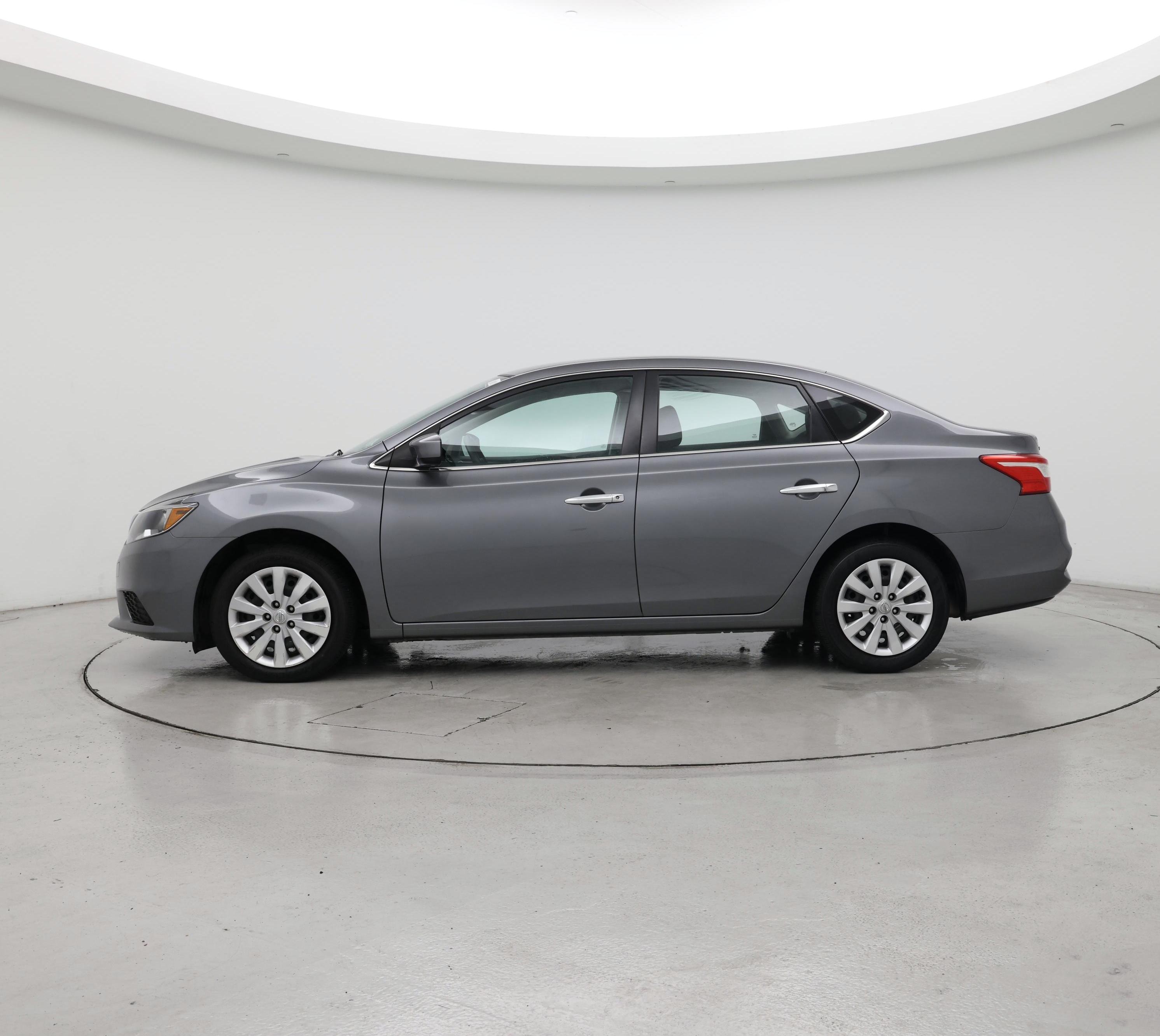 Thumbnail: 2018 Nissan Sentra - 3