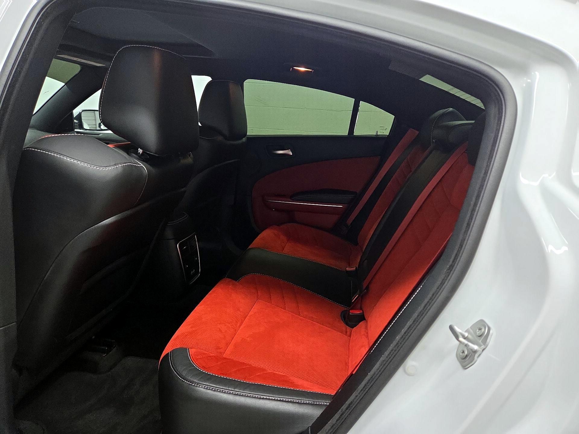 Thumbnail: 2016 Dodge Charger - 10