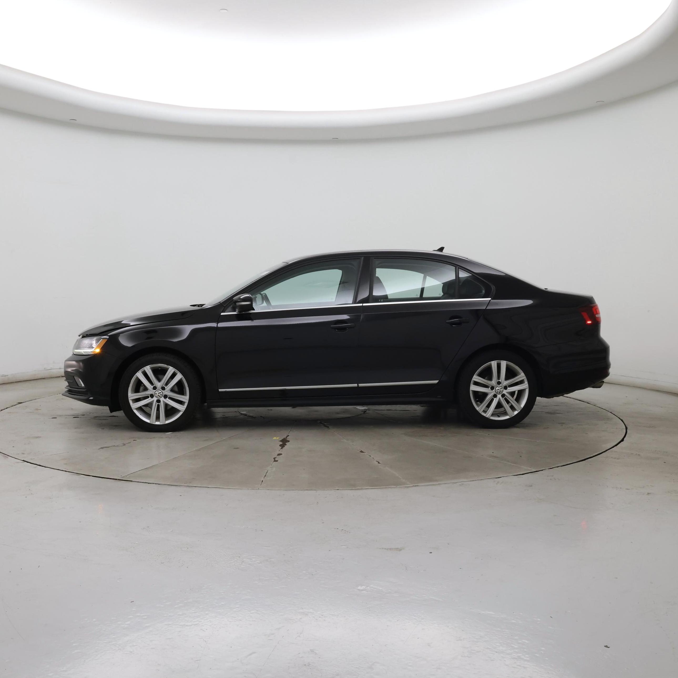 Thumbnail: 2017 Volkswagen Jetta - 3