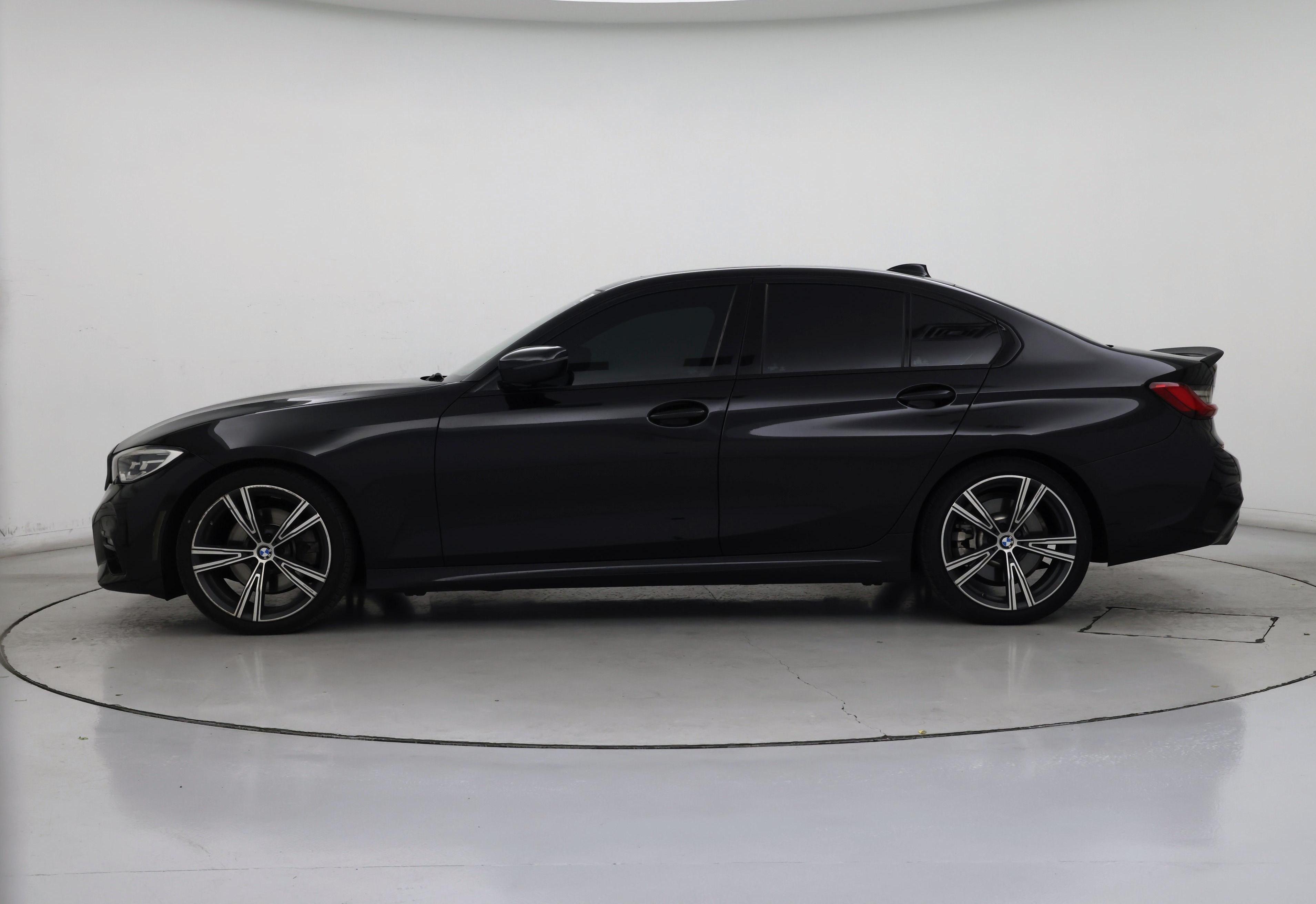 Thumbnail: 2021 BMW 3 Series - 3