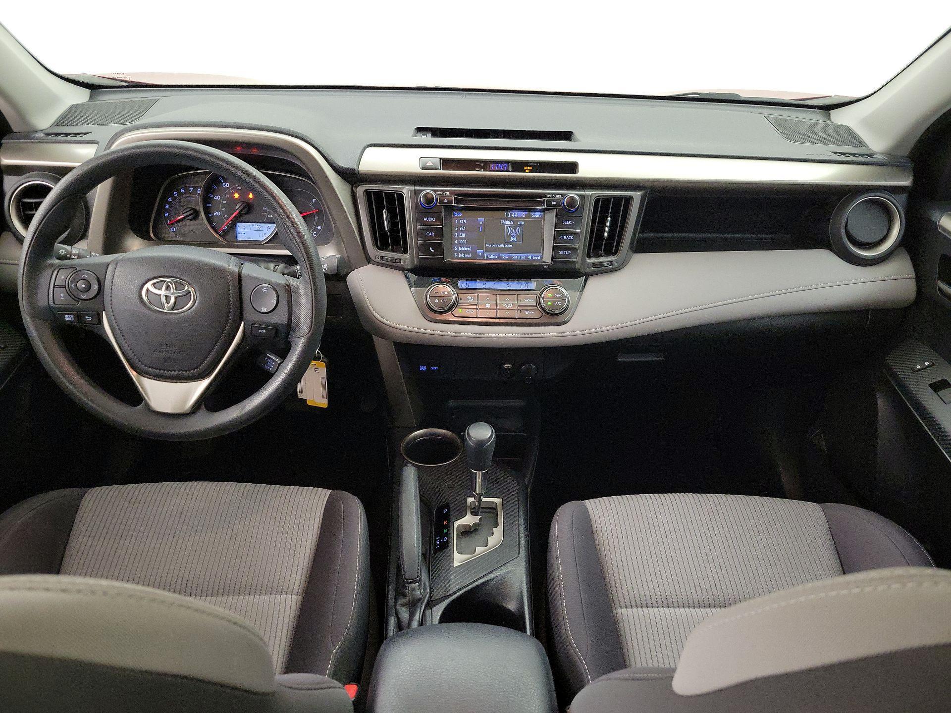 Thumbnail: 2015 Toyota RAV4 - 9
