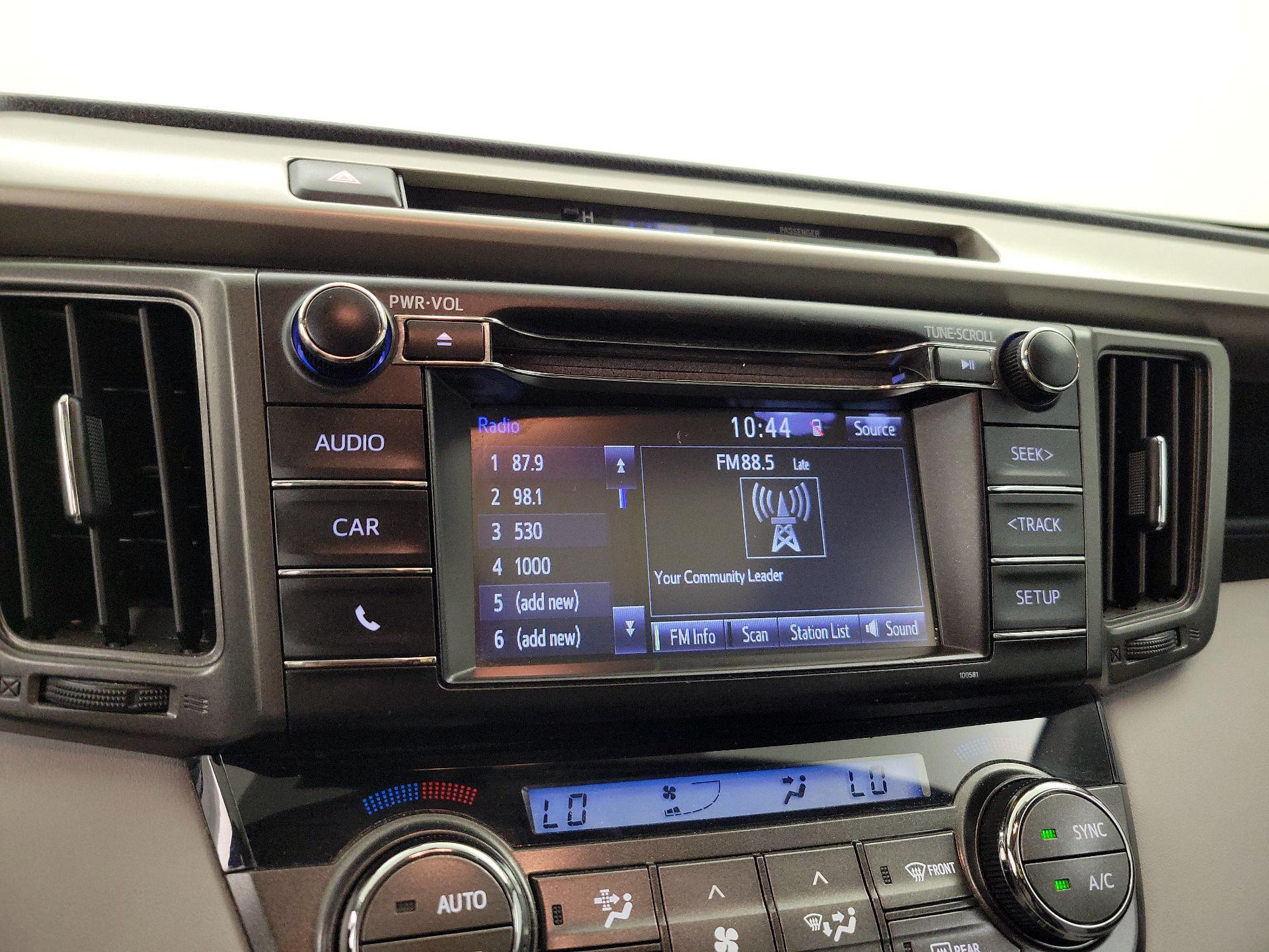 Thumbnail: 2015 Toyota RAV4 - 15