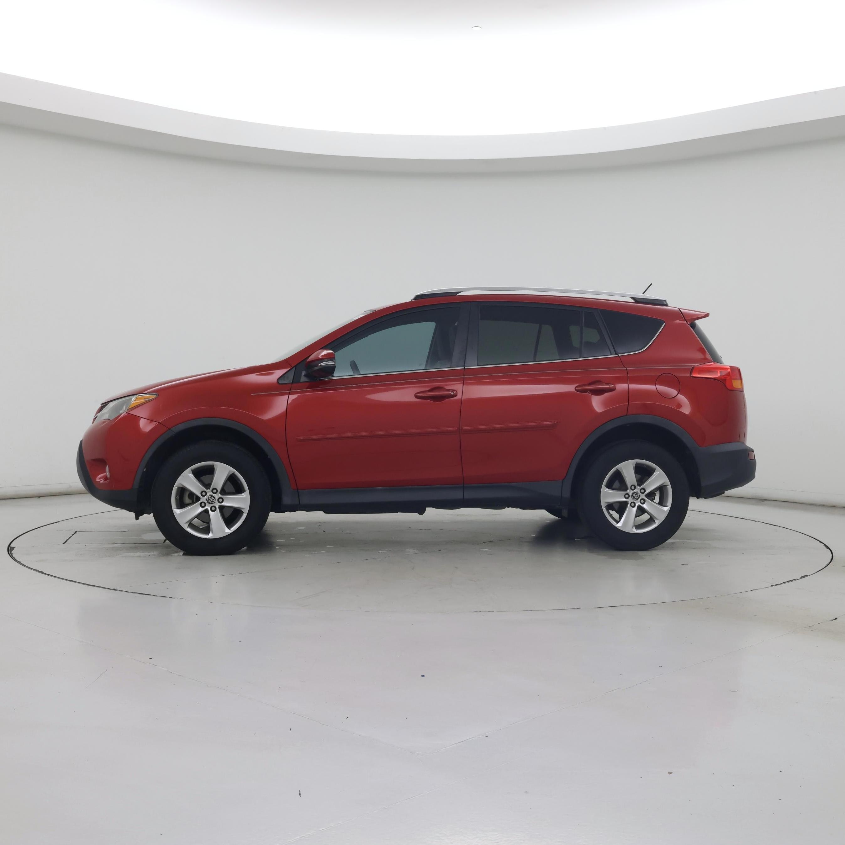 Thumbnail: 2015 Toyota RAV4 - 3