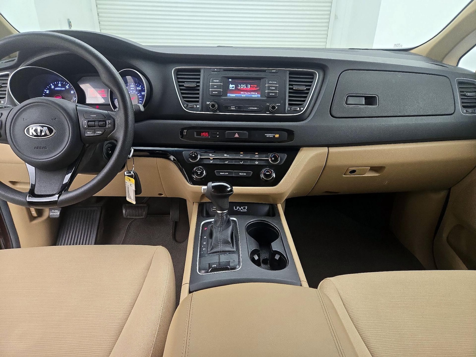 2015 Kia Sedona LX - Photo 10
