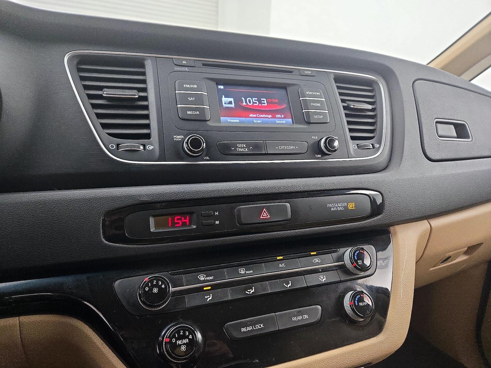 2015 Kia Sedona LX - Photo 17