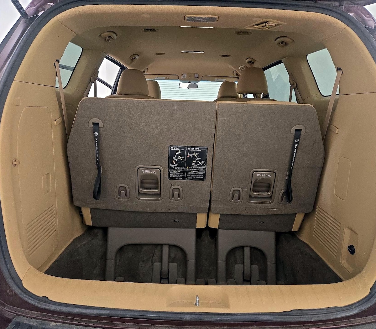 Trunk/Cargo (Seats Up)