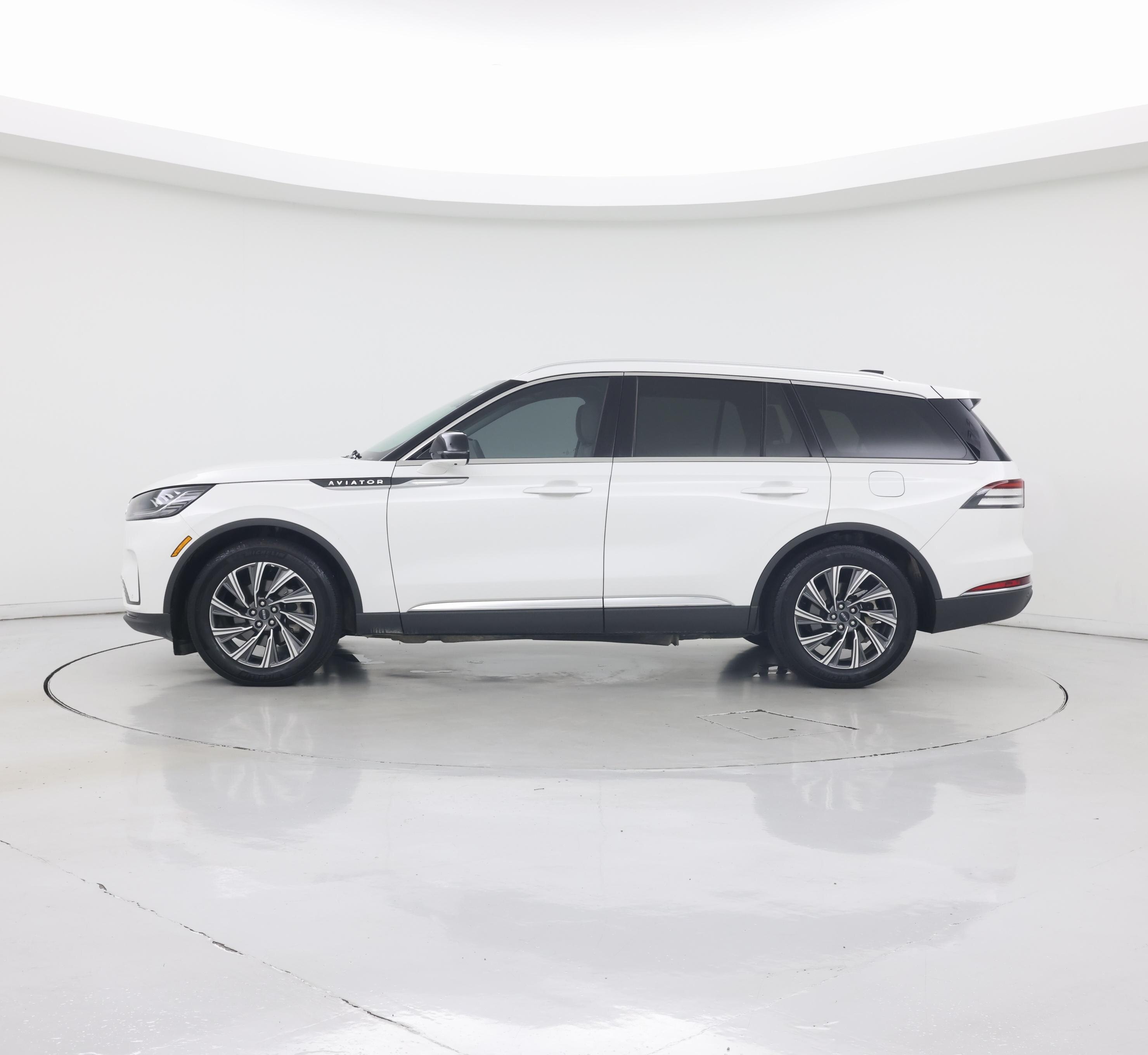Thumbnail: 2026 Lincoln Aviator - 3