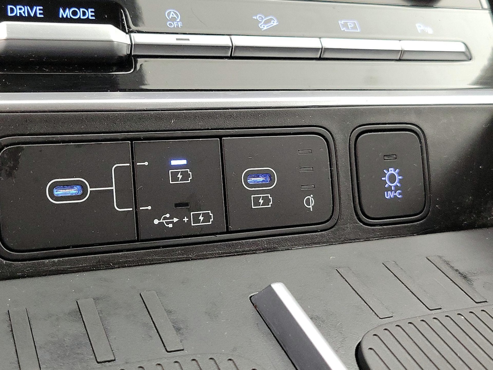 2024 Hyundai Santa Fe Limited - Photo 19