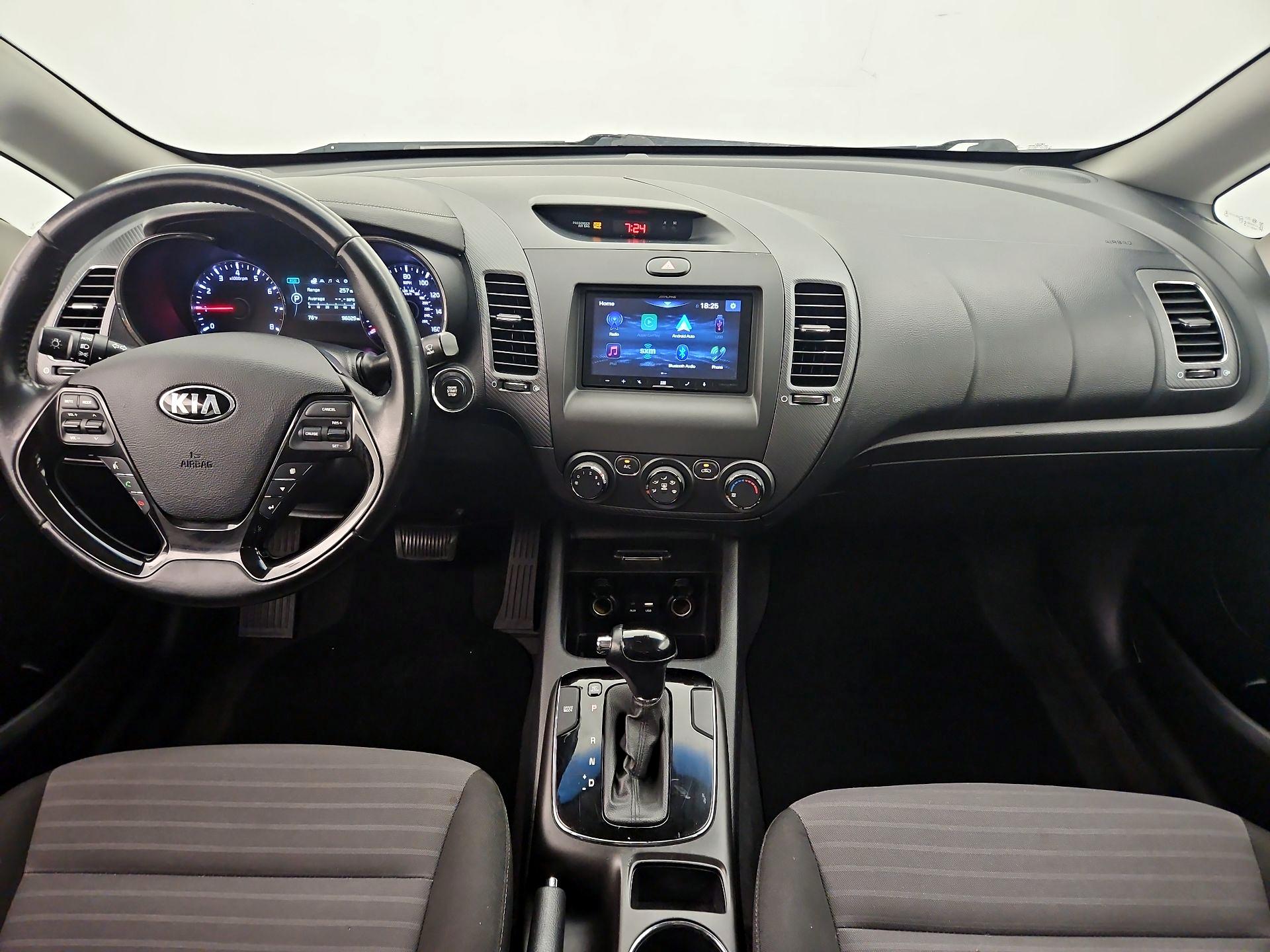 Thumbnail: 2017 Kia Forte - 9