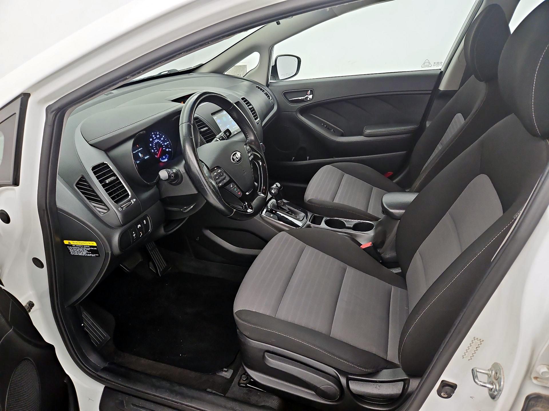 Thumbnail: 2017 Kia Forte - 11