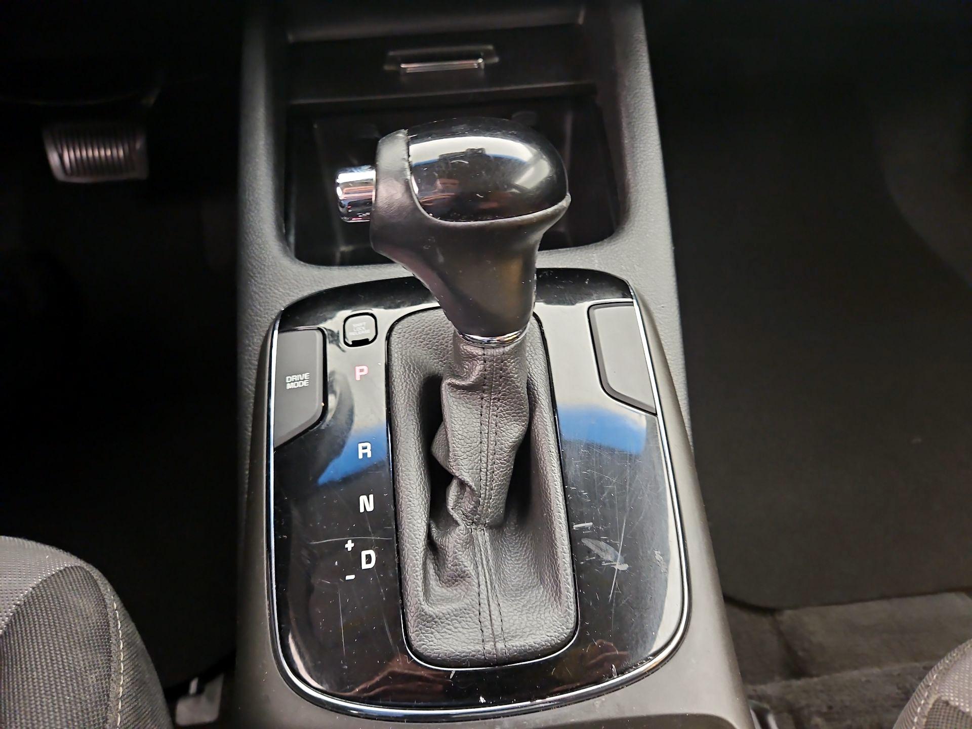 Thumbnail: 2017 Kia Forte - 17
