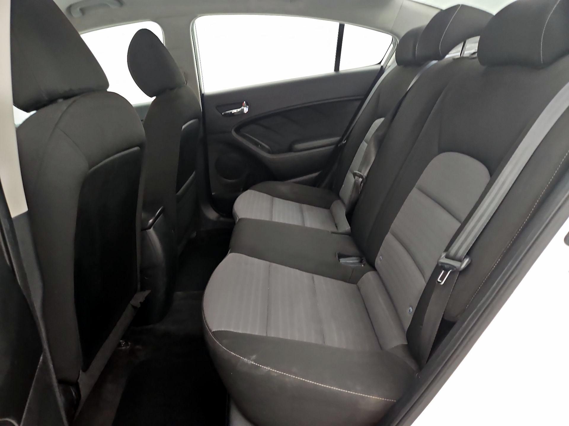 Thumbnail: 2017 Kia Forte - 19
