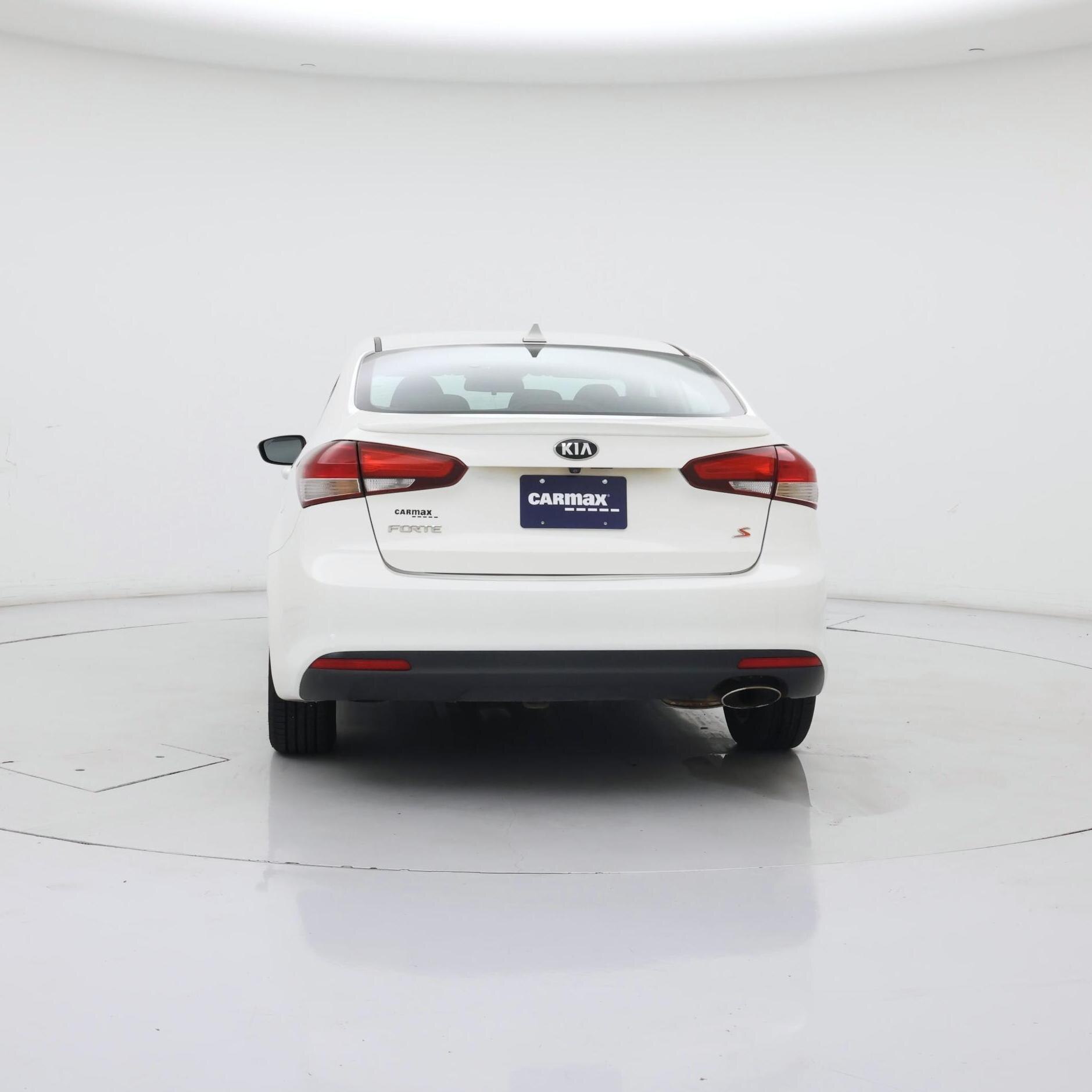 Thumbnail: 2017 Kia Forte - 6