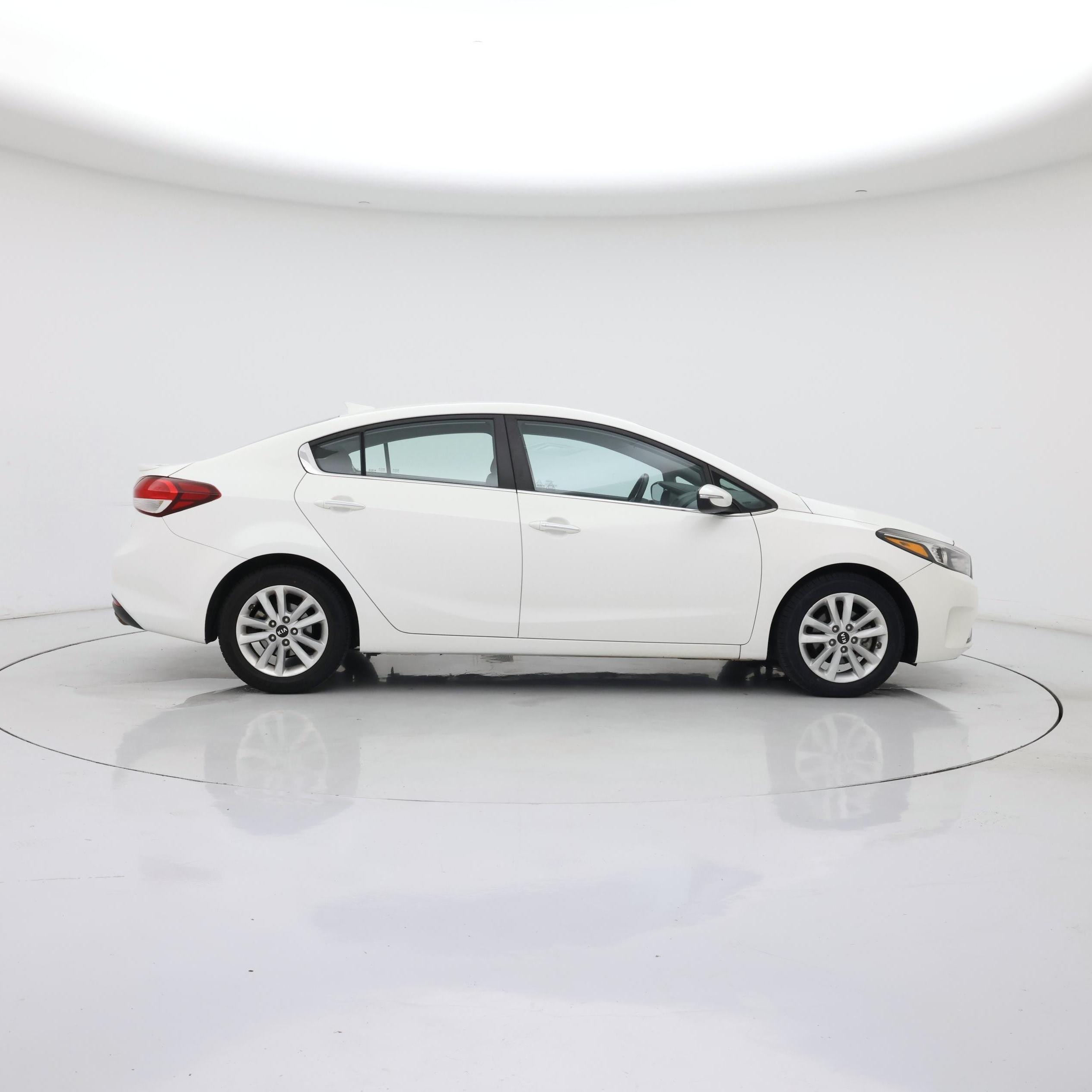 Thumbnail: 2017 Kia Forte - 7