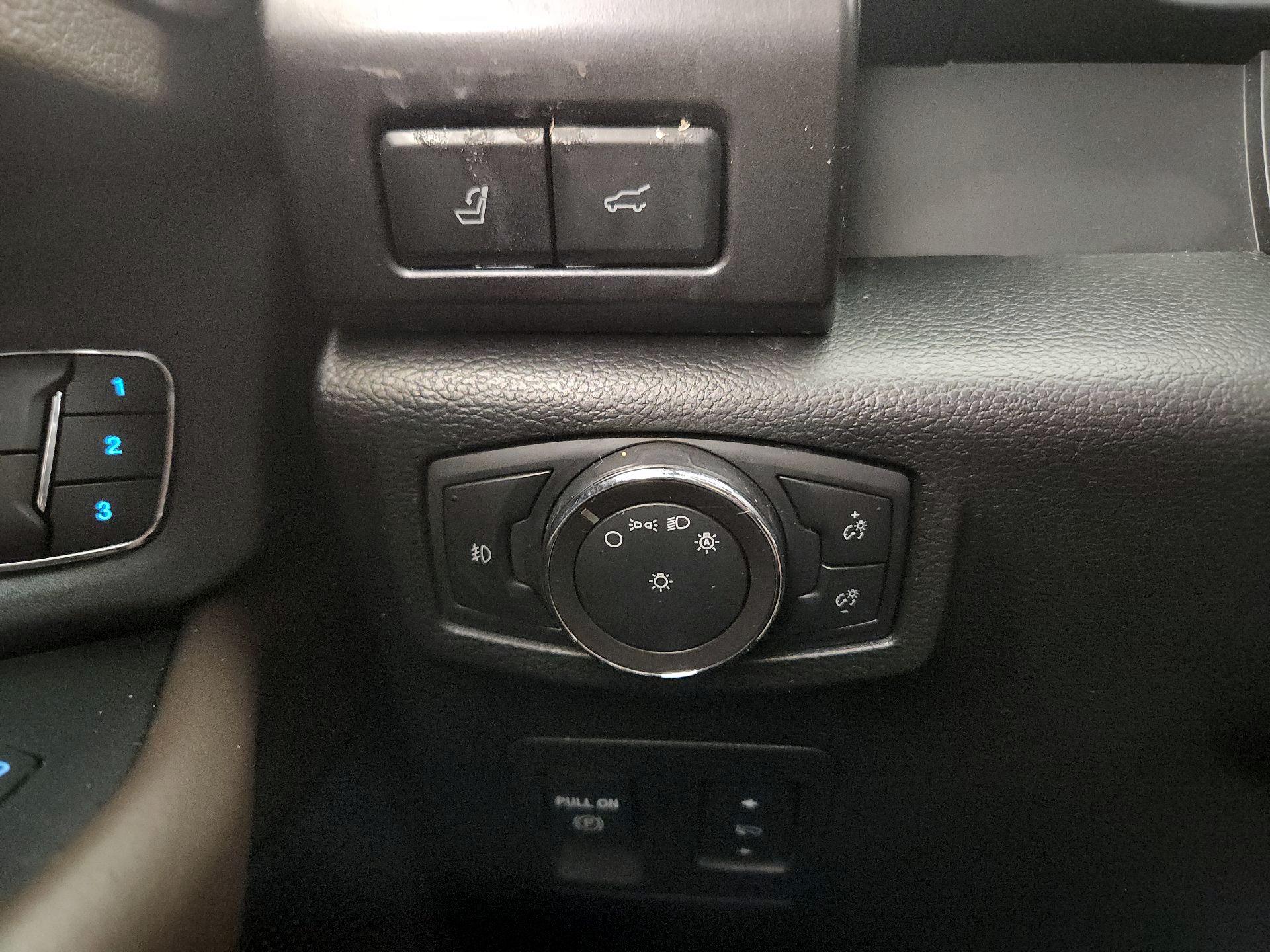 Thumbnail: 2020 Ford Expedition - 13