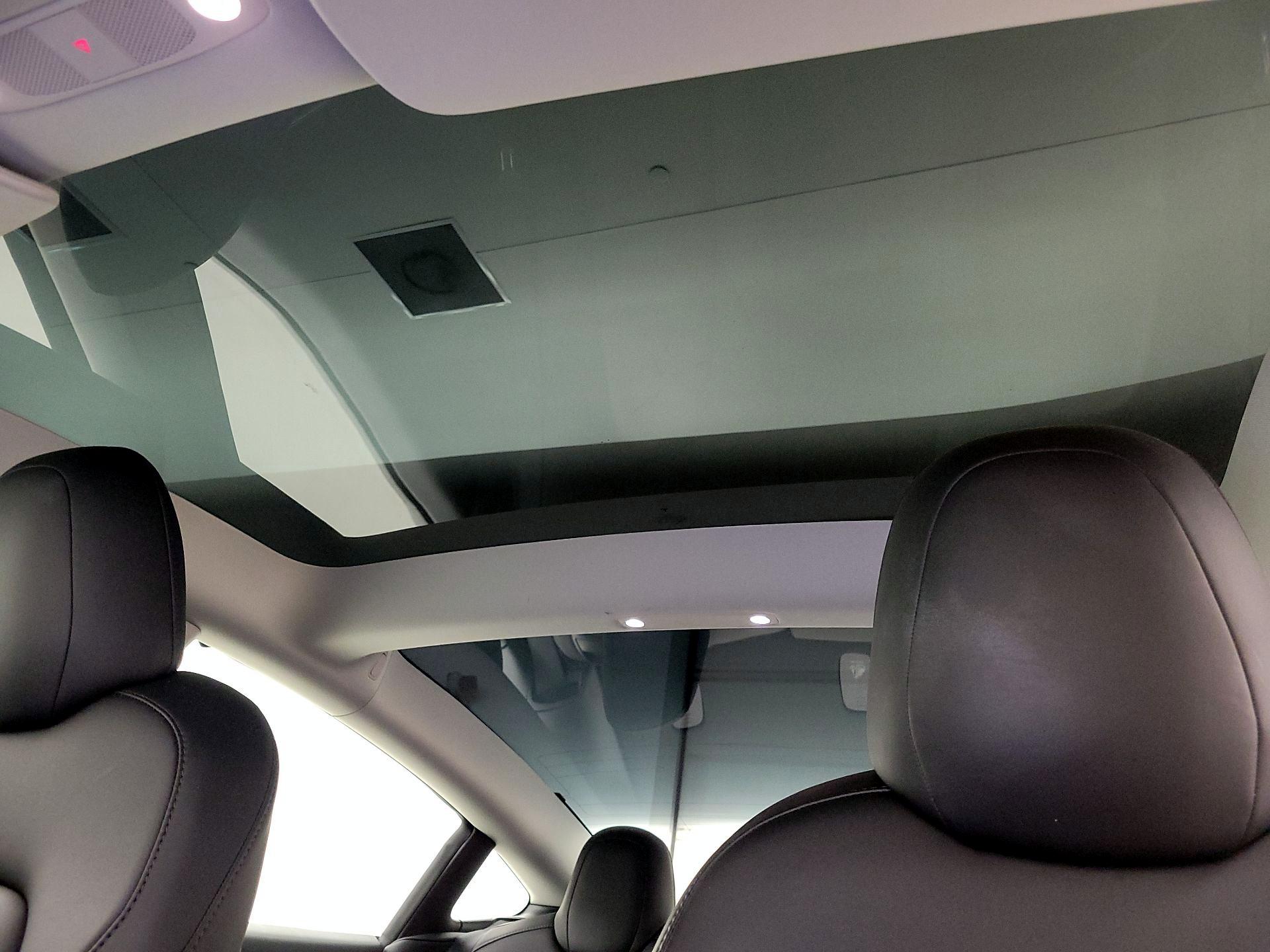 Thumbnail: 2022 Tesla Model 3 - 18