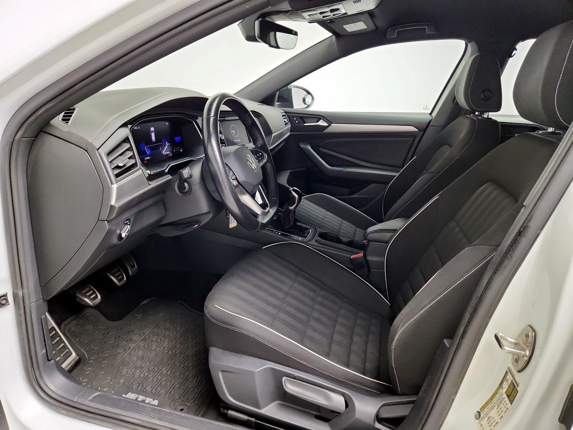 Thumbnail: 2023 Volkswagen Jetta - 11
