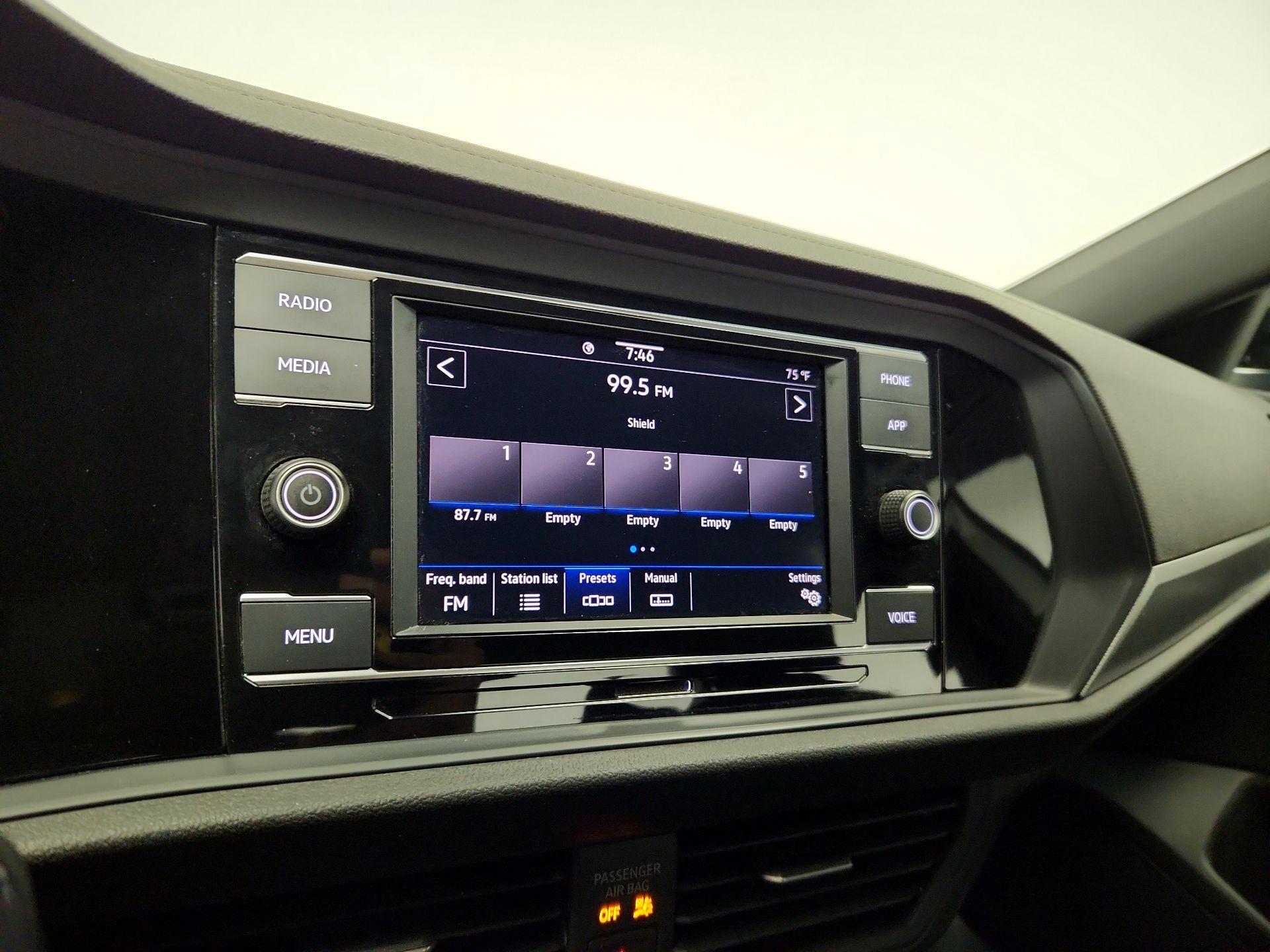 Thumbnail: 2023 Volkswagen Jetta - 15