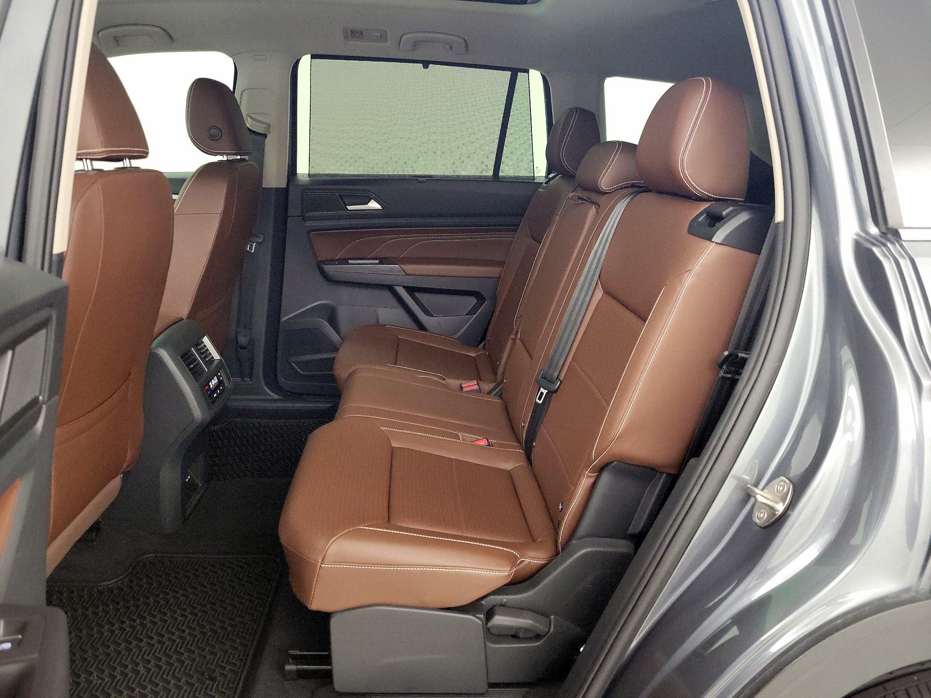 Thumbnail: 2023 Volkswagen Atlas - 19