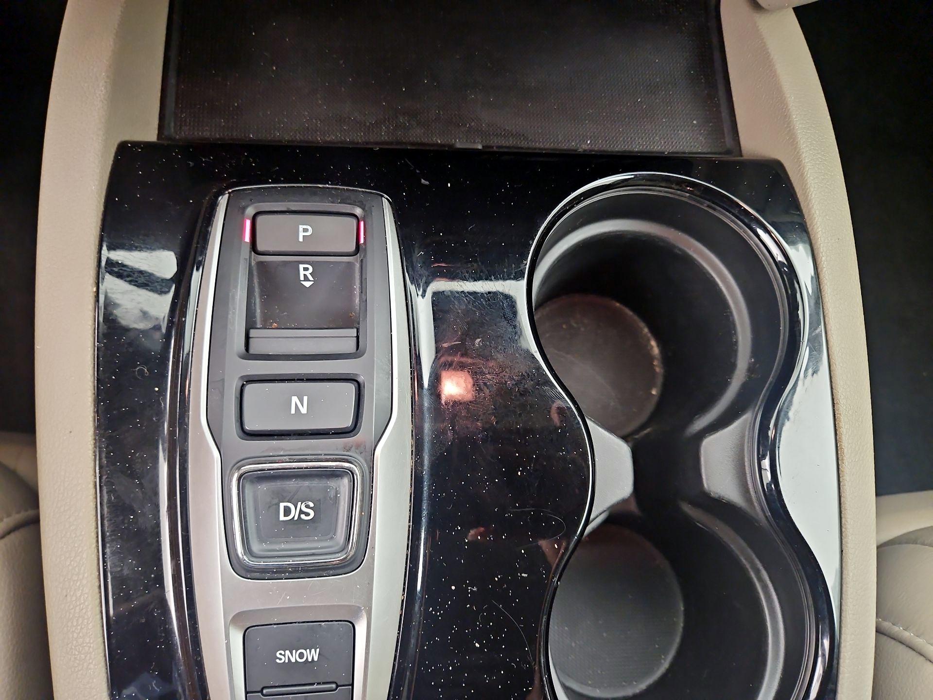 Thumbnail: 2017 Honda Pilot - 18