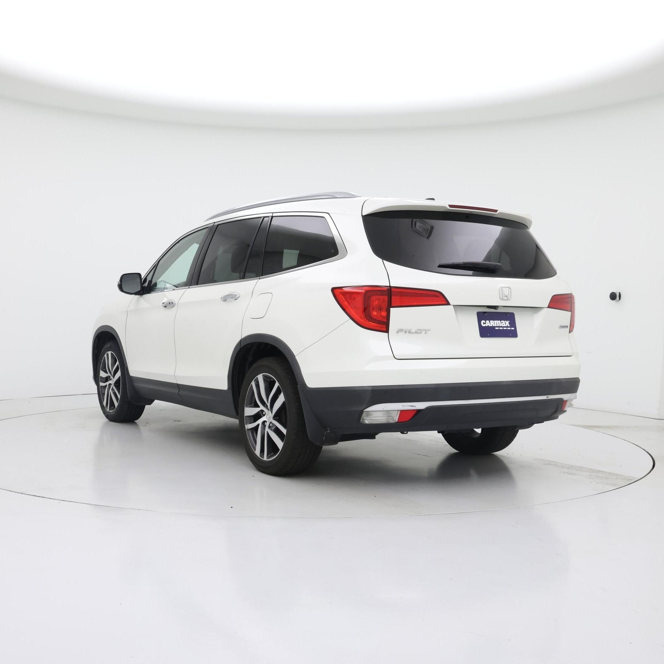 Thumbnail: 2017 Honda Pilot - 2