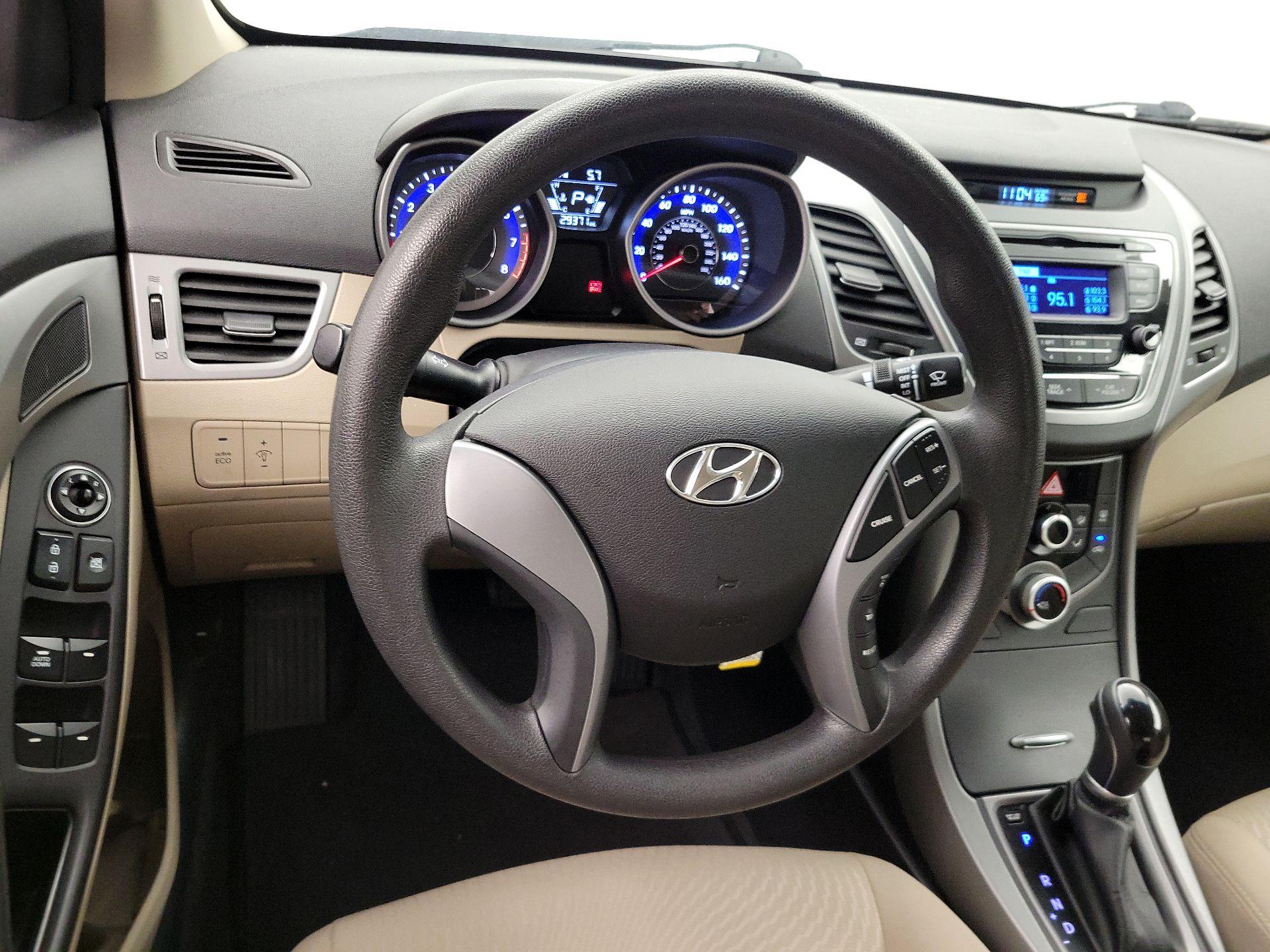Thumbnail: 2015 Hyundai Elantra - 10