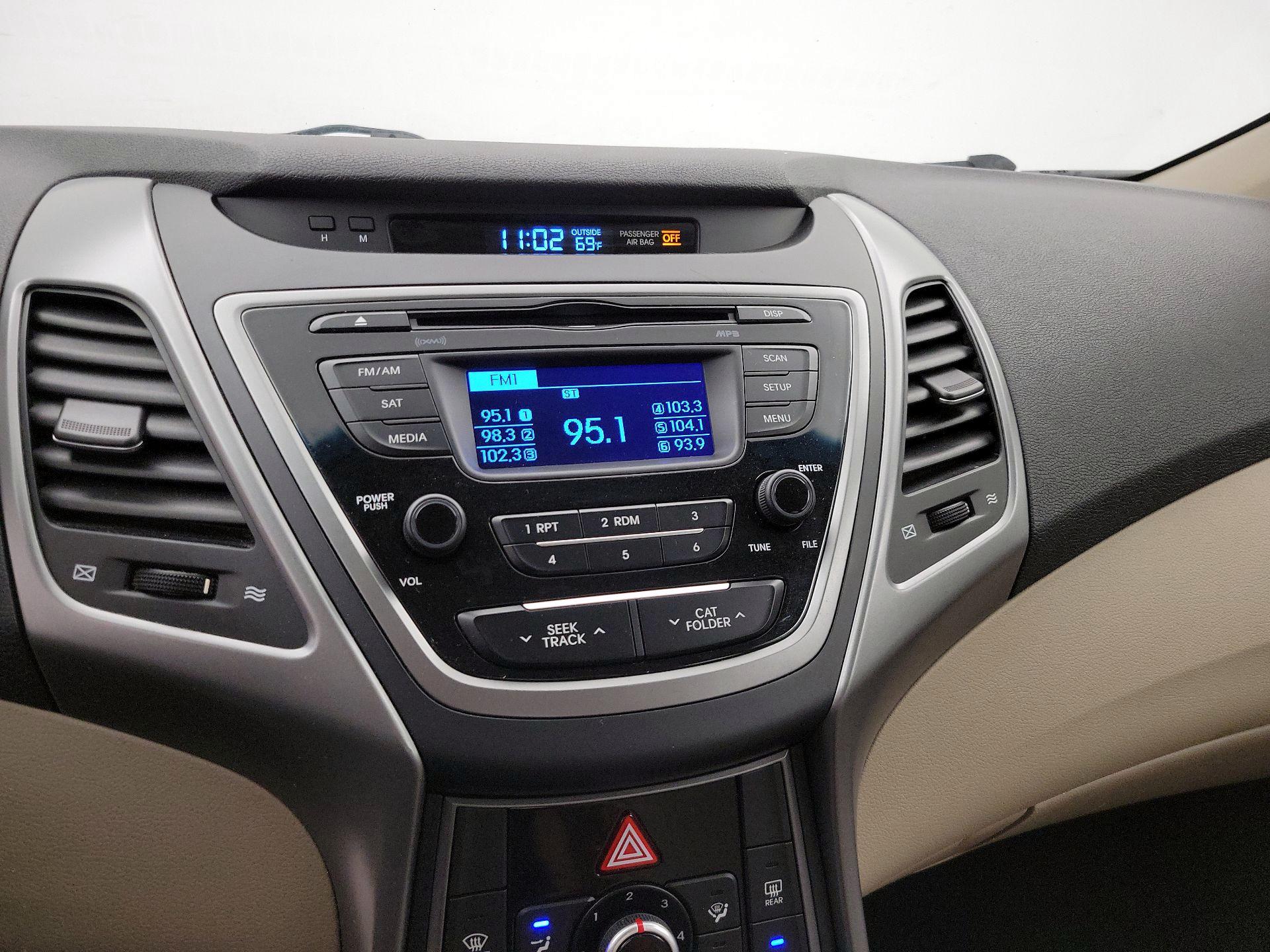 Thumbnail: 2015 Hyundai Elantra - 14
