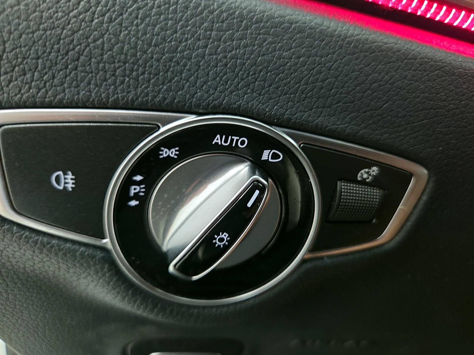 Thumbnail: 2019 Mercedes-Benz E-Class - 13