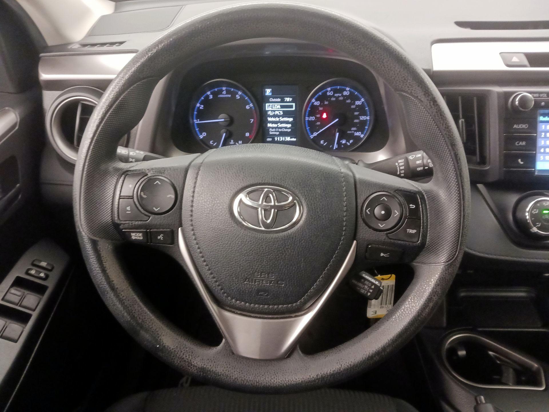 Thumbnail: 2018 Toyota RAV4 - 10