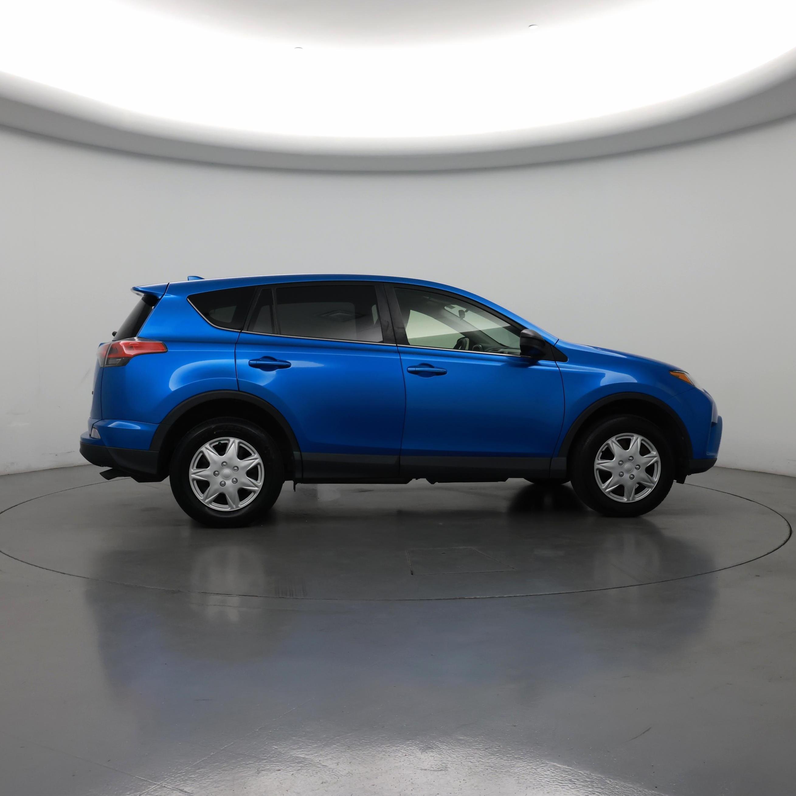 Thumbnail: 2018 Toyota RAV4 - 7