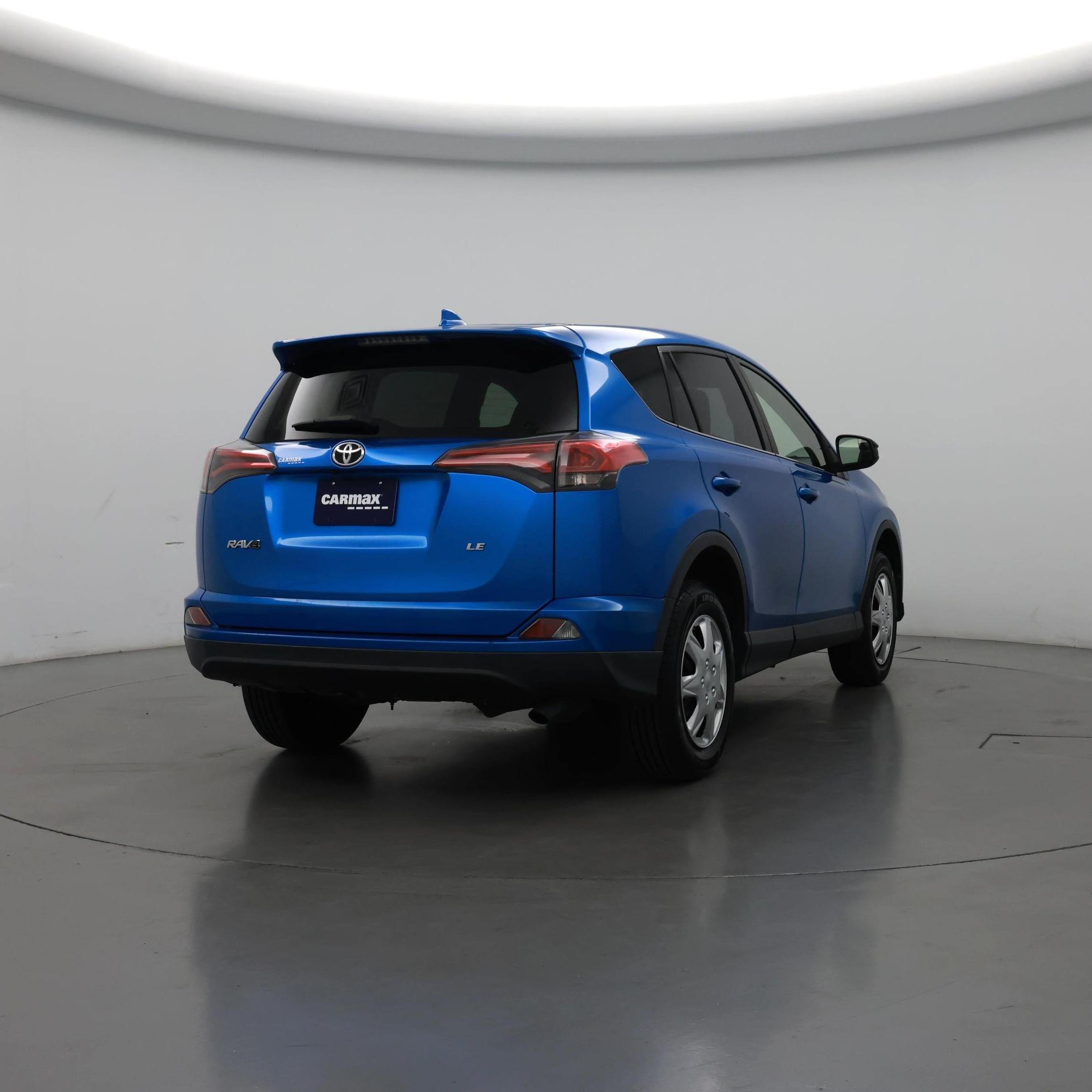 Thumbnail: 2018 Toyota RAV4 - 8