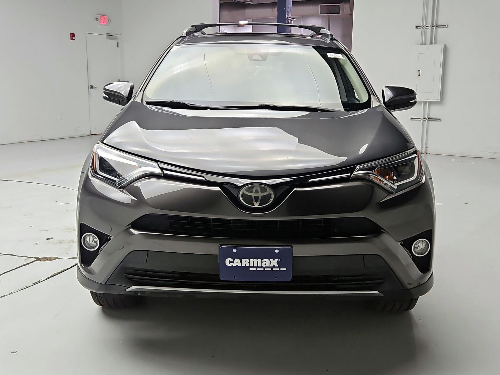 Thumbnail: 2018 Toyota RAV4 - 2