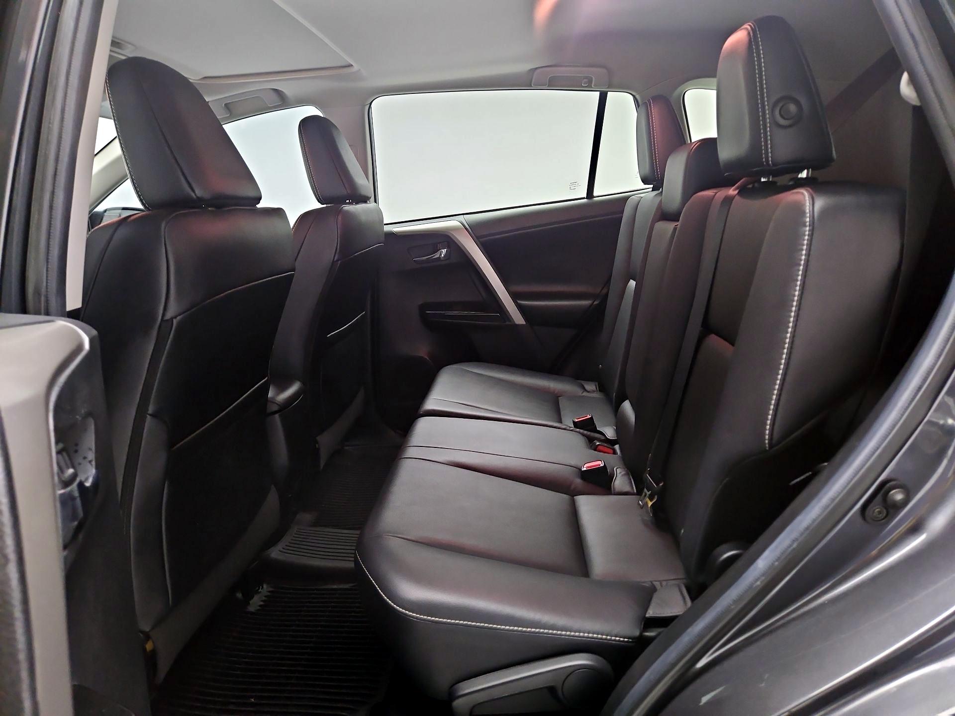Thumbnail: 2018 Toyota RAV4 - 19