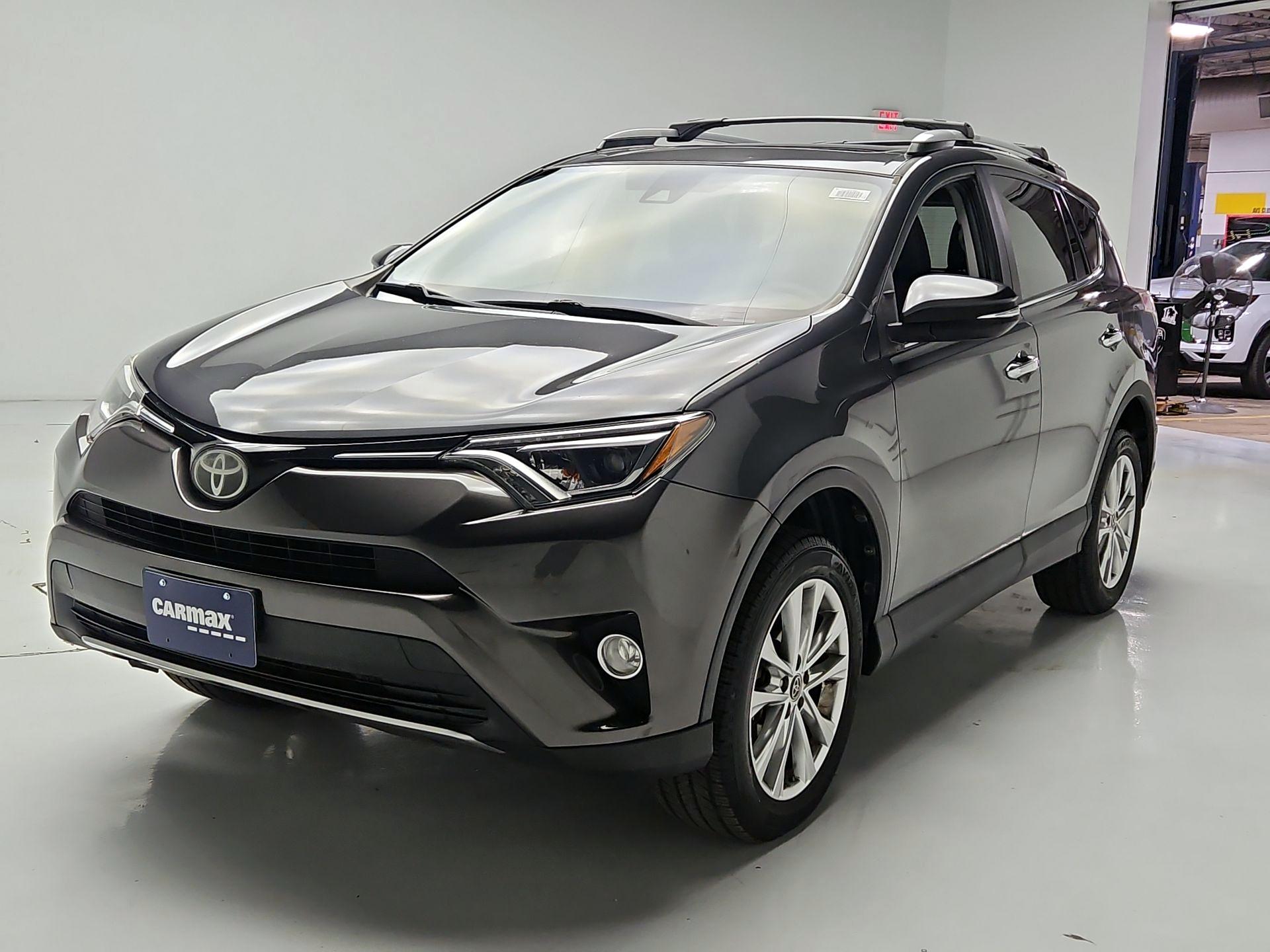 Thumbnail: 2018 Toyota RAV4 - 3