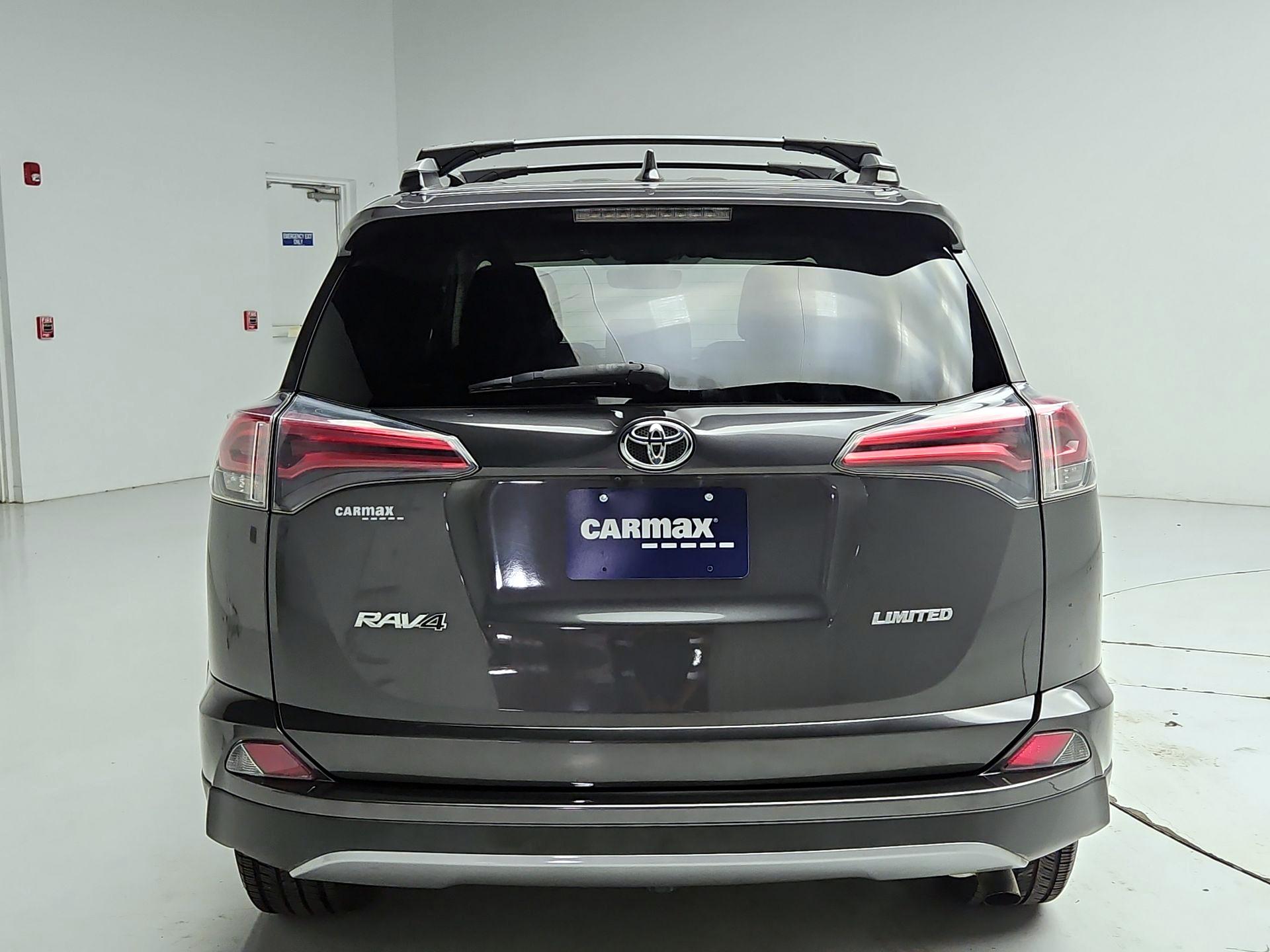 Thumbnail: 2018 Toyota RAV4 - 6