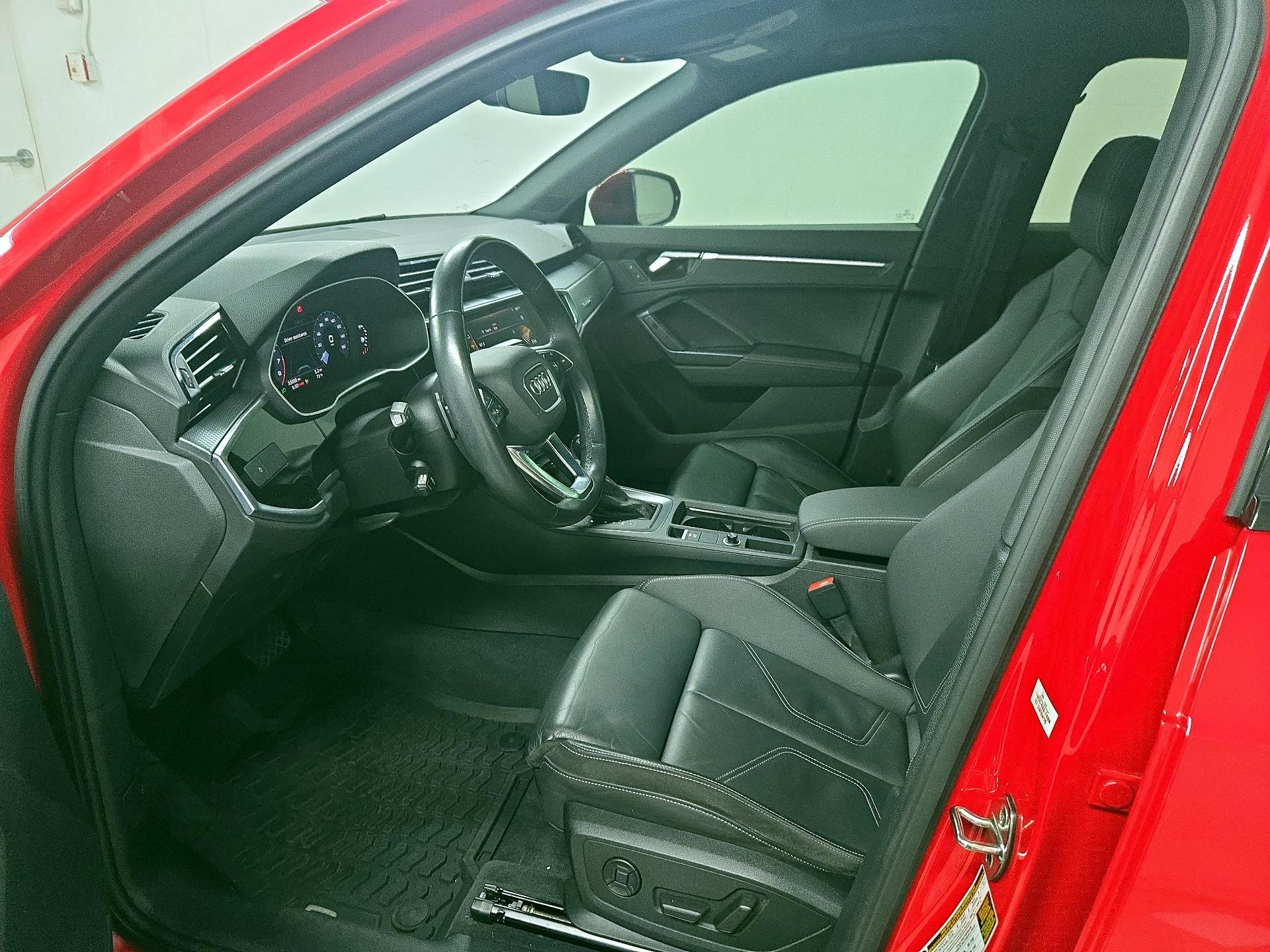 Thumbnail: 2021 Audi Q3 - 11