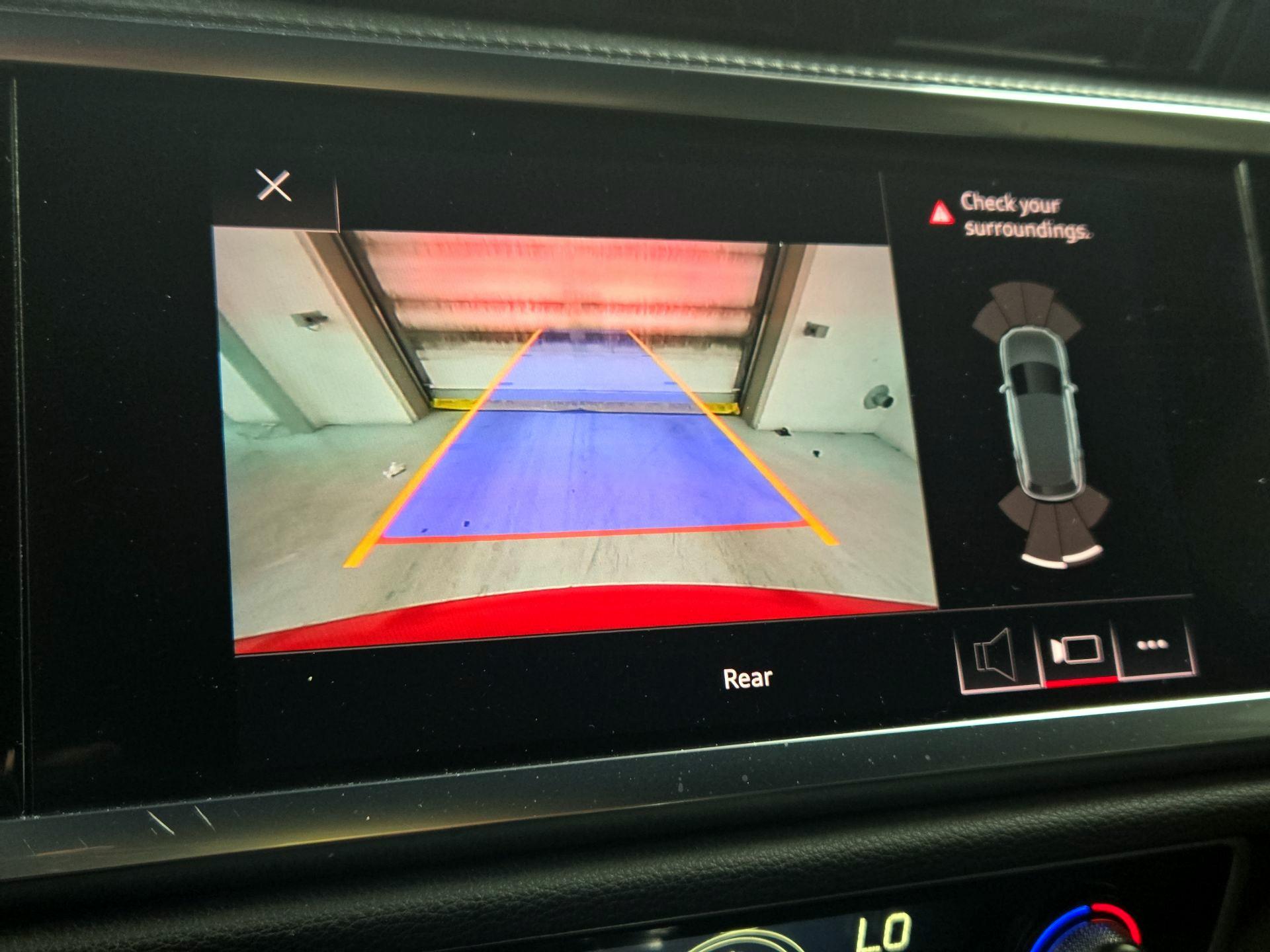 Thumbnail: 2021 Audi Q3 - 14