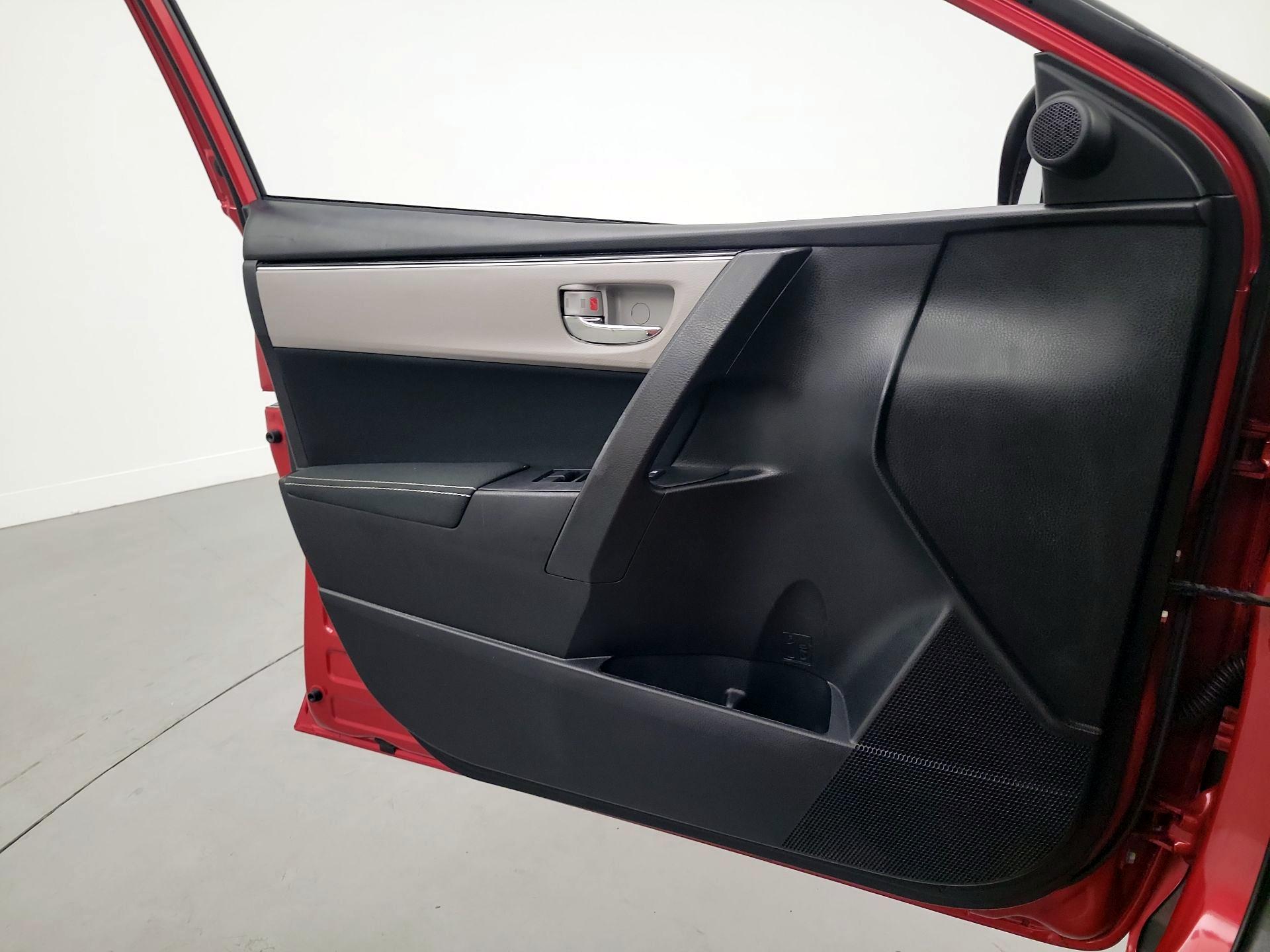 Thumbnail: 2018 Toyota Corolla - 10